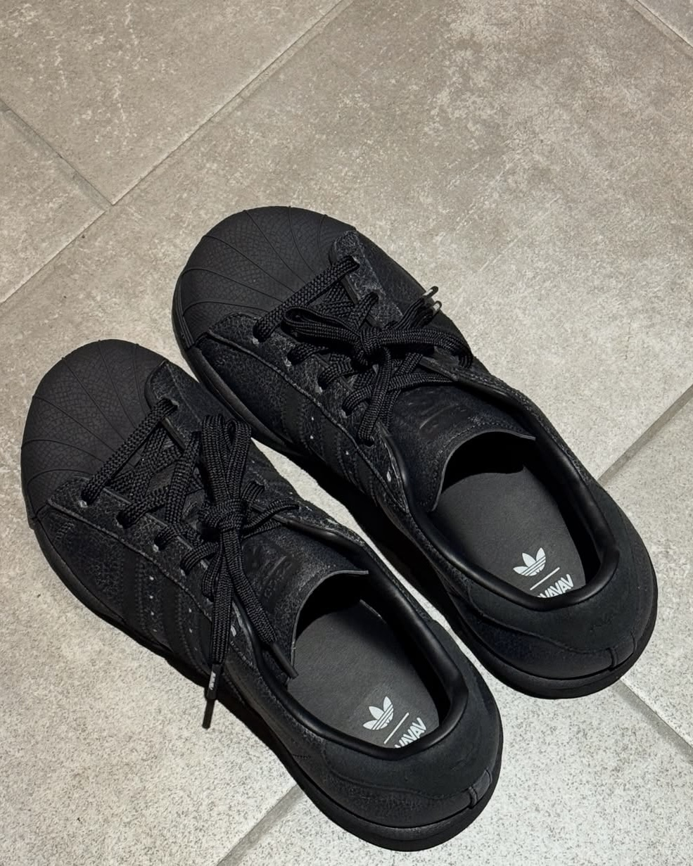 반항적인 아디다스 x 아바바브🧪 이미지5