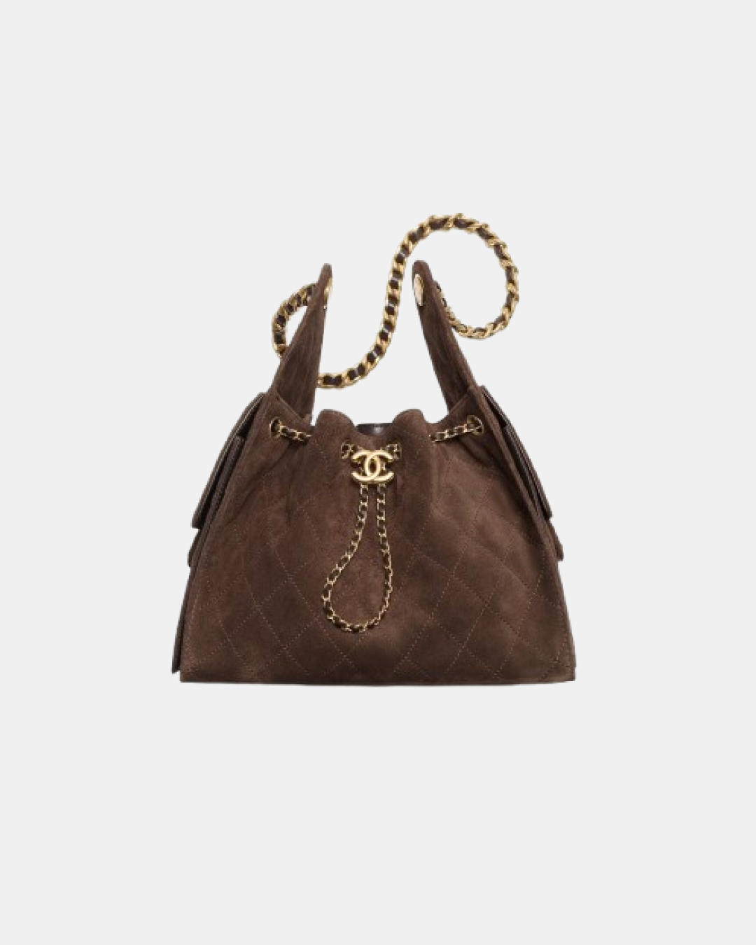 올가을 샤넬은 스웨이드👜
들기만 해도 완성되는 가을 무드🤎🍁

샤넬 25 스웨이드 스몰 백은 2025/26 FW 컬렉션에서 공개된 아이템으로, 클래식한 퀼팅 디자인에 스웨이드를 더해 따뜻하고 우아한 무드를 완성했습니다. 다크 브라운 컬러와 골드 메탈 체인이 고급스러움을 선사하죠.

스웨이드 특유의 부드러운 질감 덕분에 코트는 물론, 포멀한 오피스룩부터 캐주얼한 데일리룩까지 폭넓게 활용할 수 있습니다. 이번 시즌, 샤넬 스웨이드 백으로 가을 스타일링에 활용해보세요. 이미지5