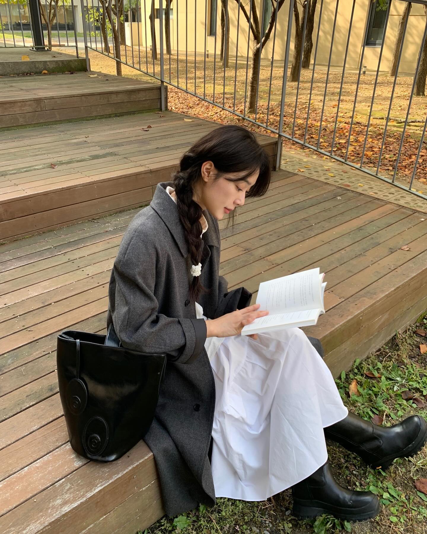 쉽게 입자! 화이트 롱스커트🪽
어디에 매치해도 예쁜🫧🦢 추운 날씨에도 화사하게 완성 이미지2