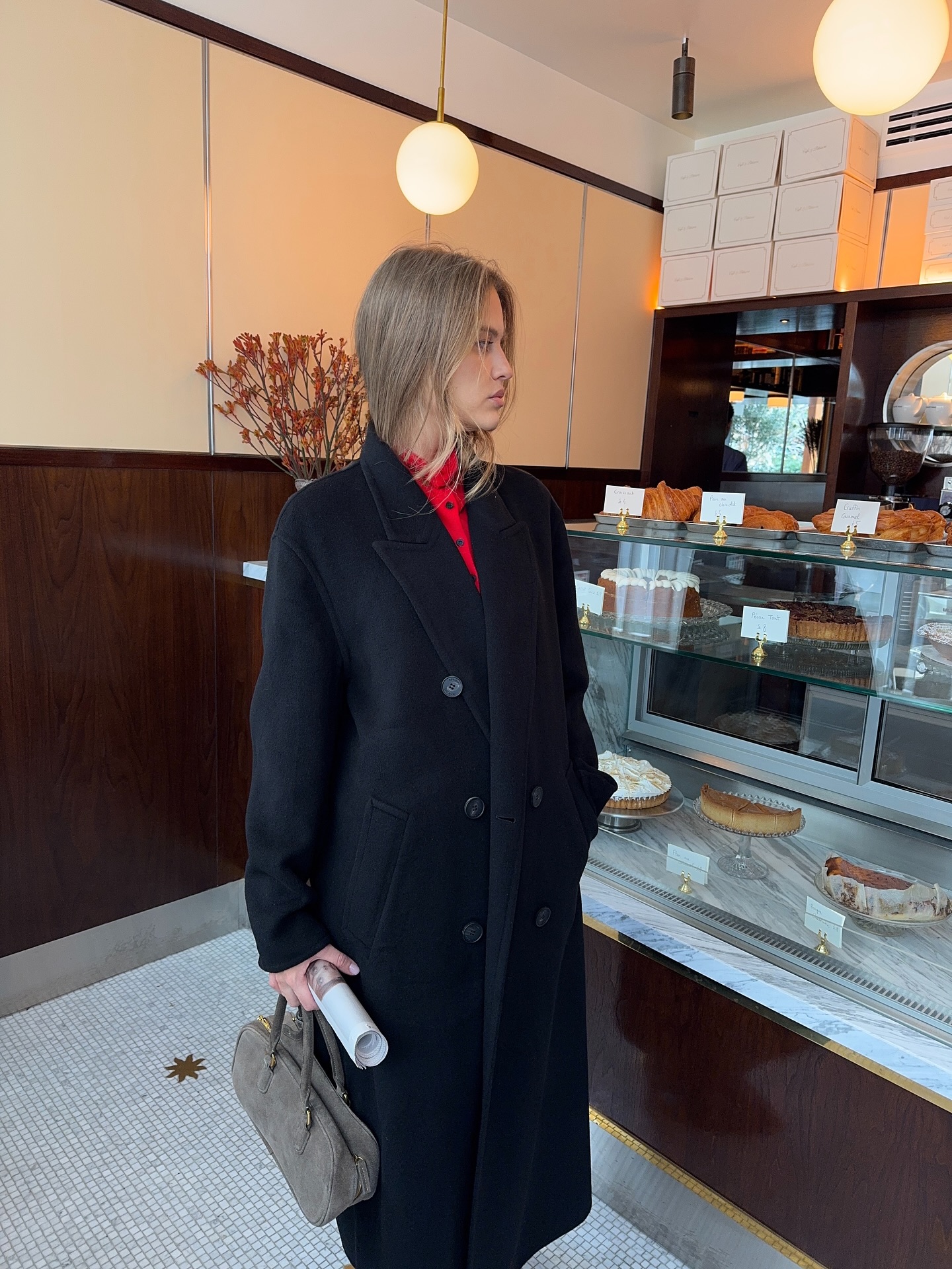 길수록 예쁜 롱코트의 매력🖤
다리 길어 보이는 세련된 실루엣🧥✨ 이미지3