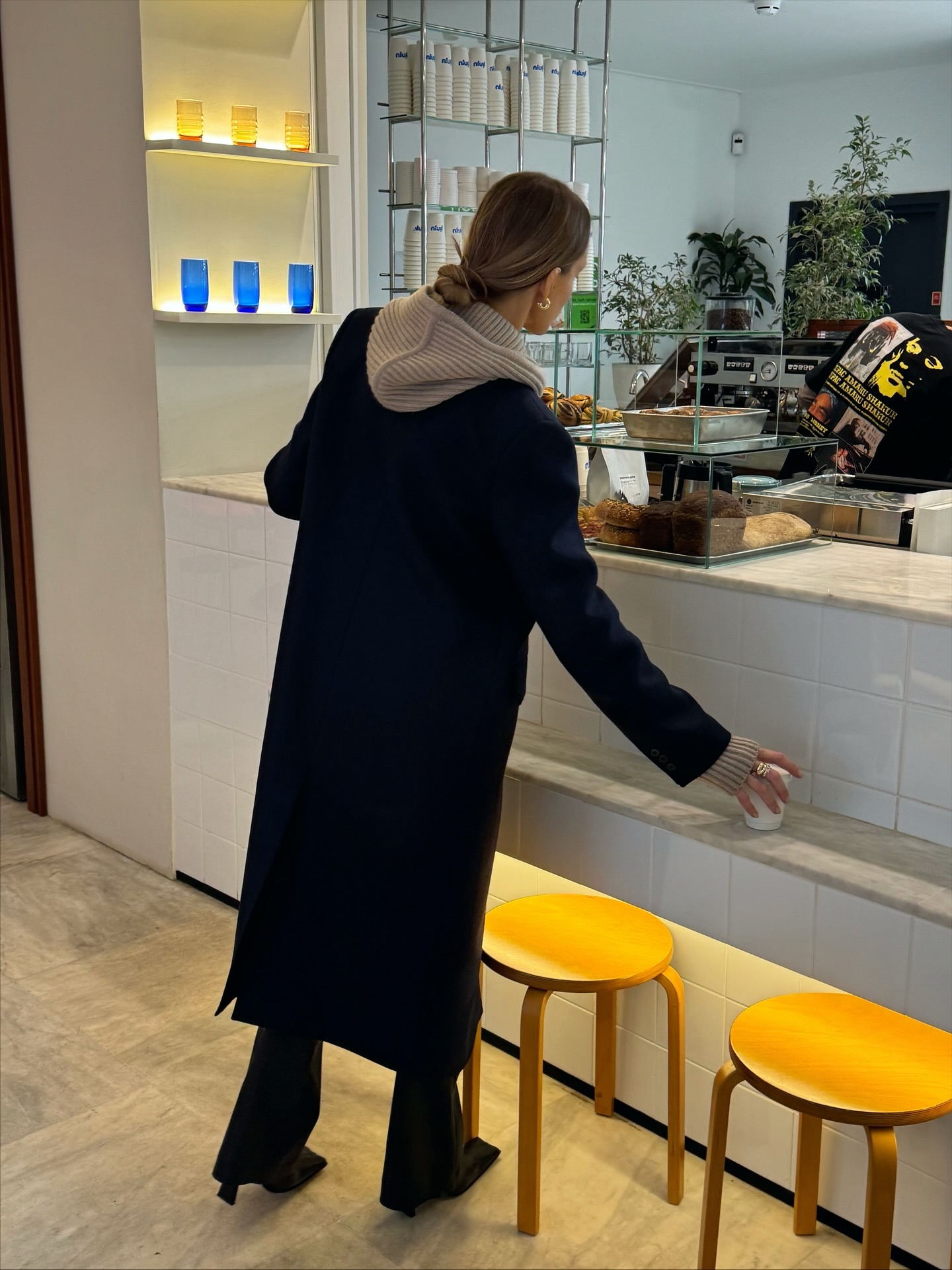 길수록 예쁜 롱코트의 매력🖤
다리 길어 보이는 세련된 실루엣🧥✨ 이미지5