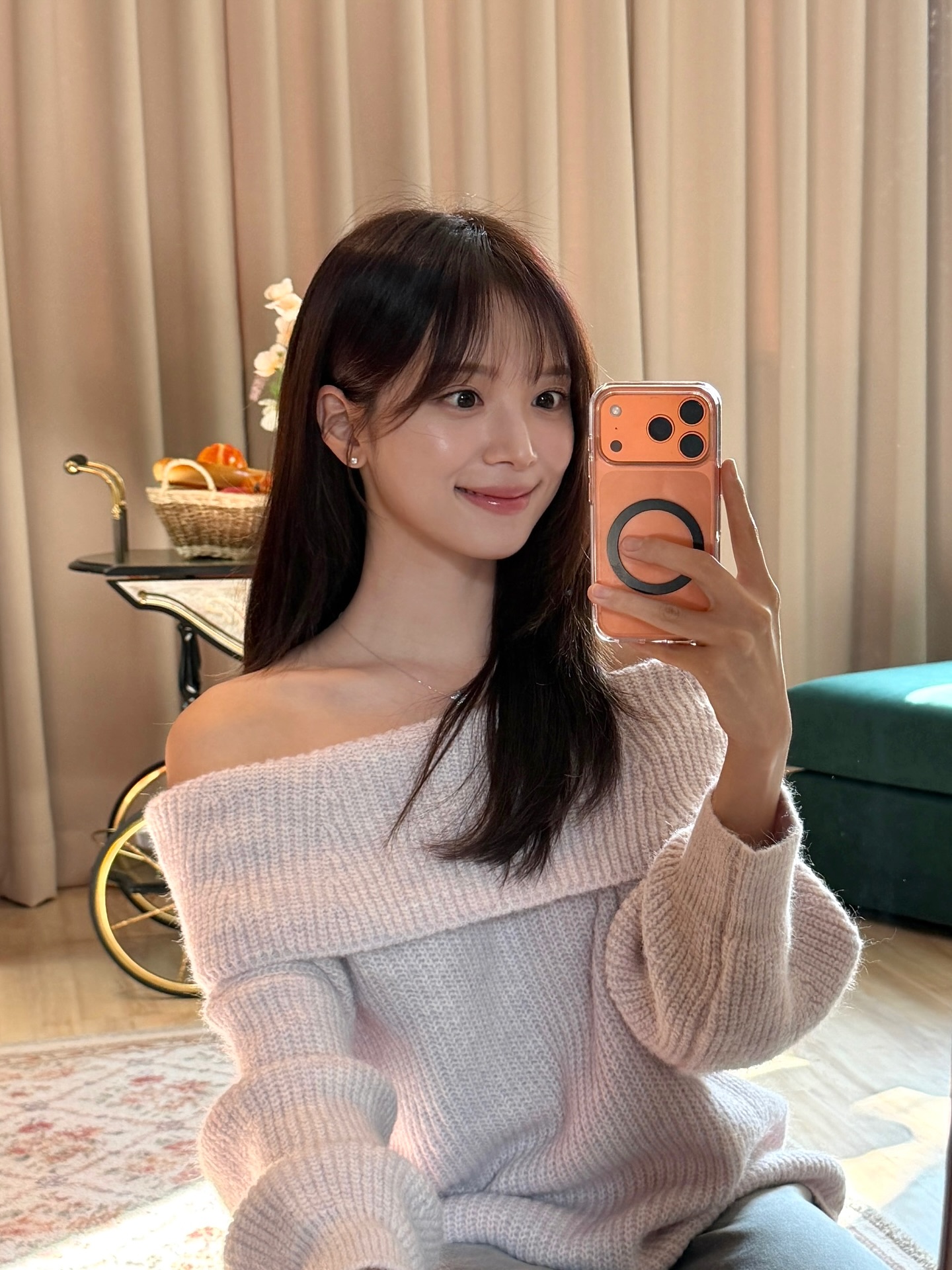 썸남도 반하는 오픈숄더 니트💘
데이트부터 연말 파티까지 여리여리한 오픈숄더 니트로 쭉🧶🤍 이미지1