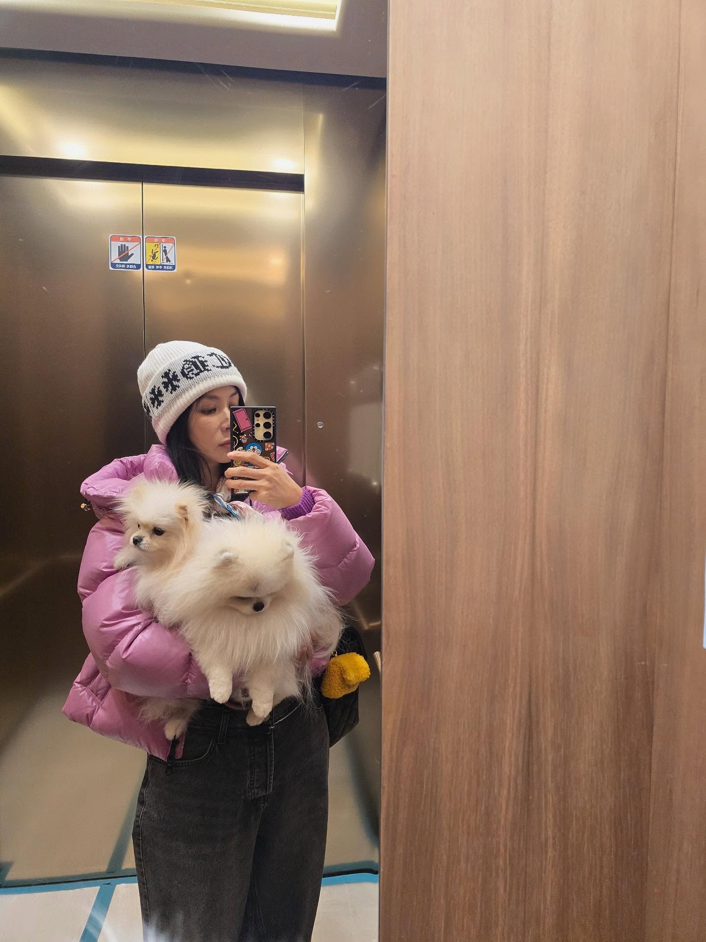 고소영 간절기 데일리룩👚
이번 주 코디는 고소영 데일리룩으로 고민 해결 완료🪞🤍 이미지8