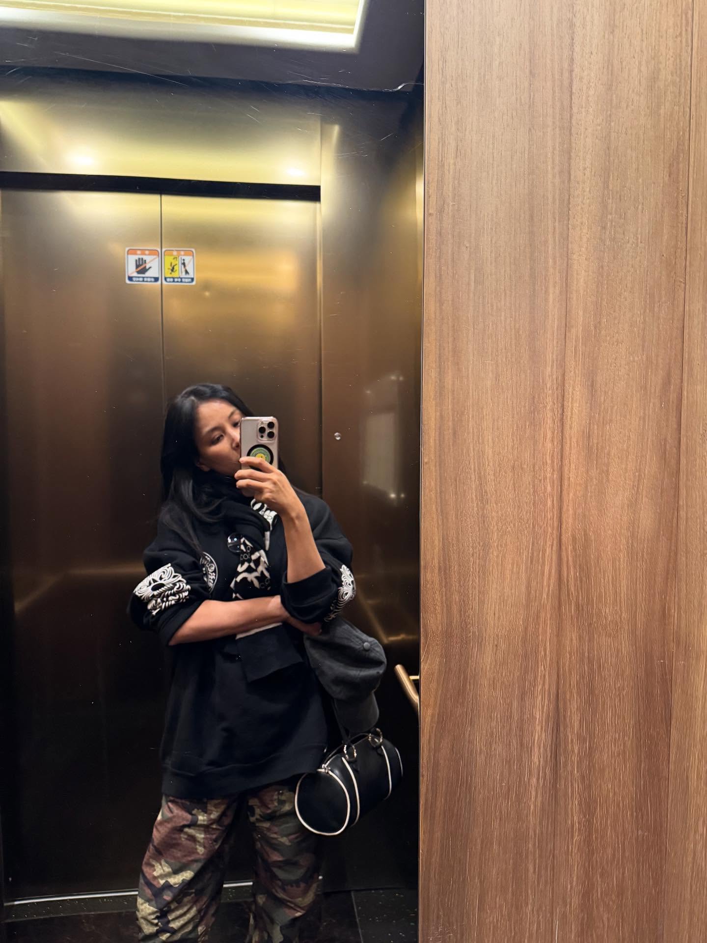 고소영 간절기 데일리룩👚
이번 주 코디는 고소영 데일리룩으로 고민 해결 완료🪞🤍 이미지4