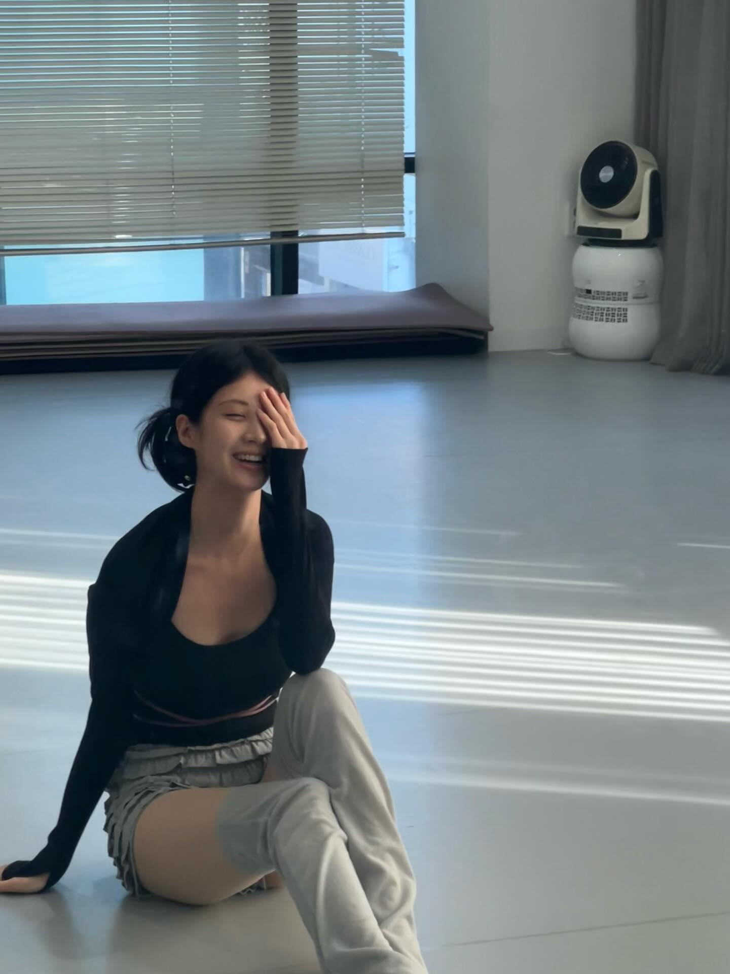 추울 땐 실내에서 가볍게 운동🏃‍♀️
따뜻하게 발레하면서 라인까지 만들어봐🩰🤍 이미지5