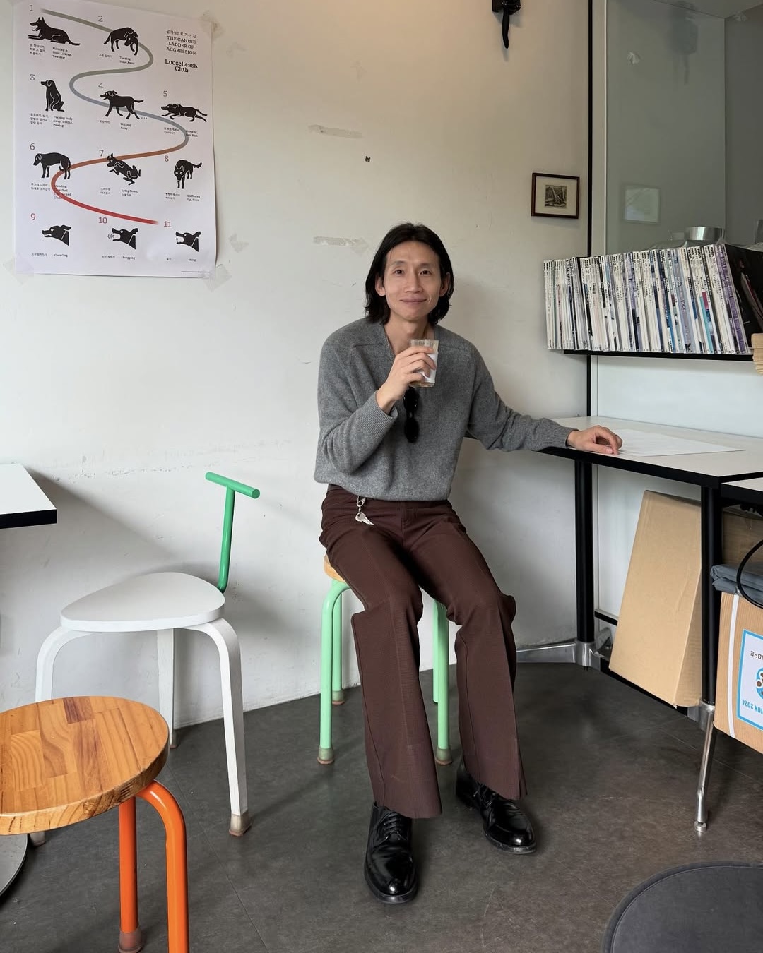 담백한 회색니트로🧶 이미지1