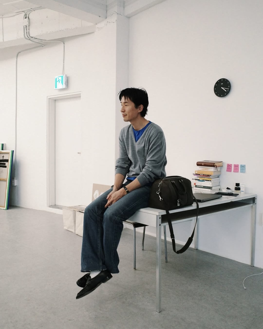 담백한 회색니트로🧶 이미지4