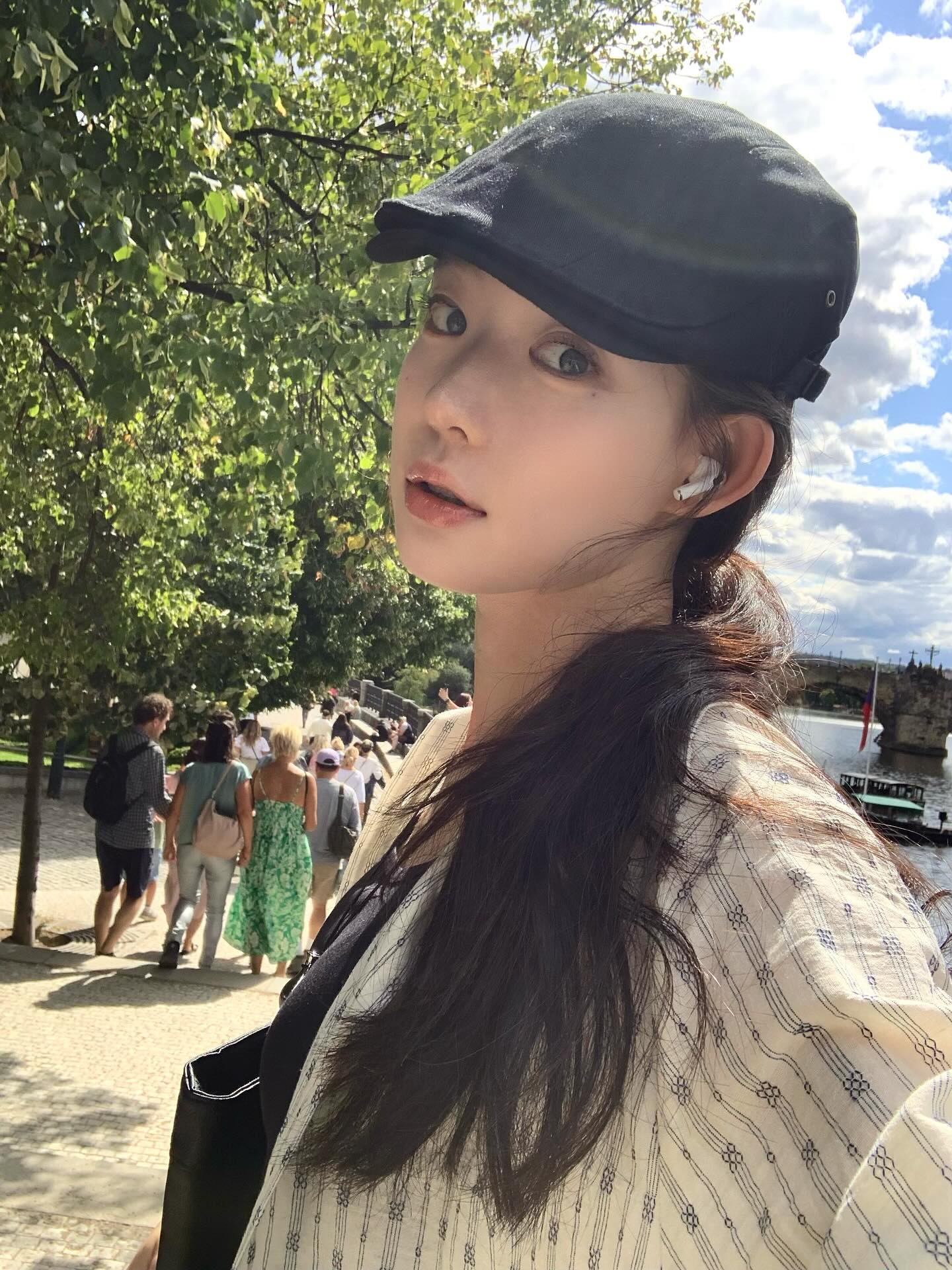 볼캡 질리면 꺼내드는 헌팅캡🖤
묶거나 풀어도 매력 포인트 확실✨🎶헌팅캡으로 무드 바꾸자 이미지7