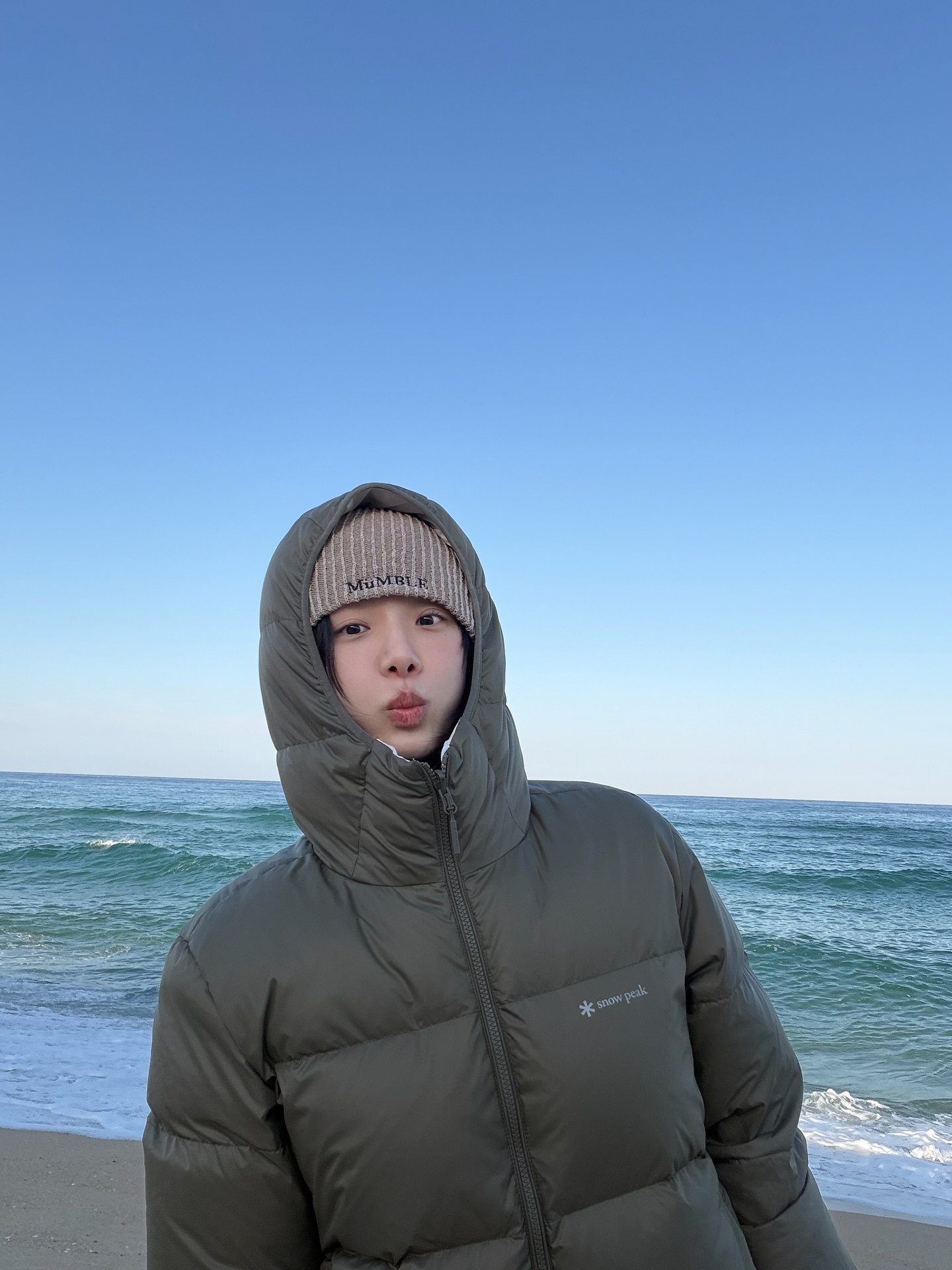 어떤 룩에도 실패 없는 숏 패딩🧚🏻
숏 패딩으로 비율 살리고 보온성은 업✨🩶실용템은 이런 거지
이미지1