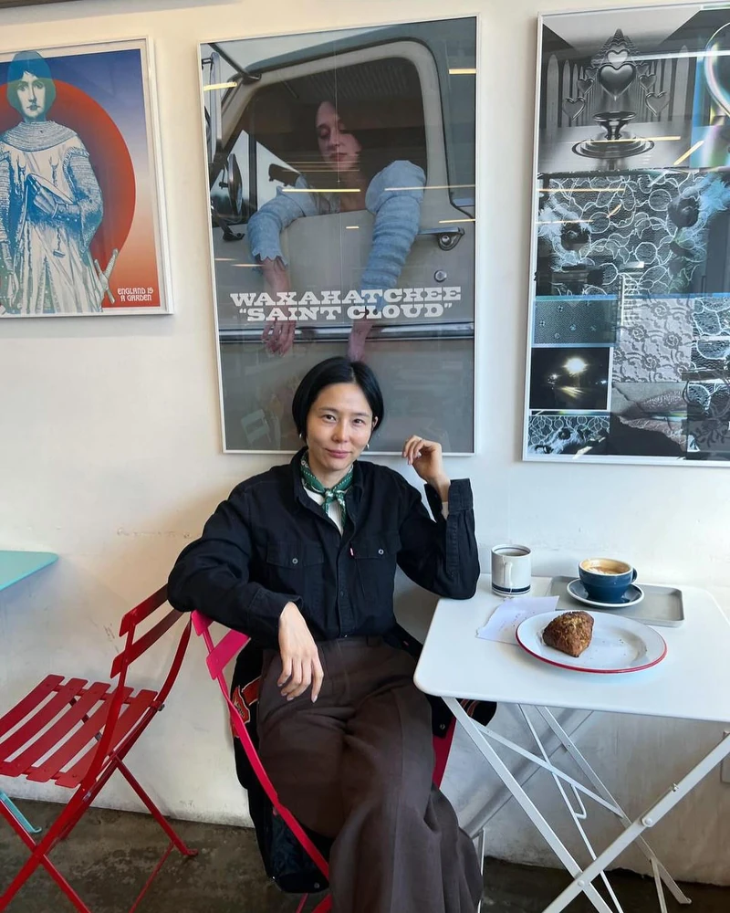 스카프만 있으면 분위기 확 달라져🤍
목, 헤어, 가방 모두 활용 가능하니까✨🖤가을 마무리는 스카프로! 이미지7