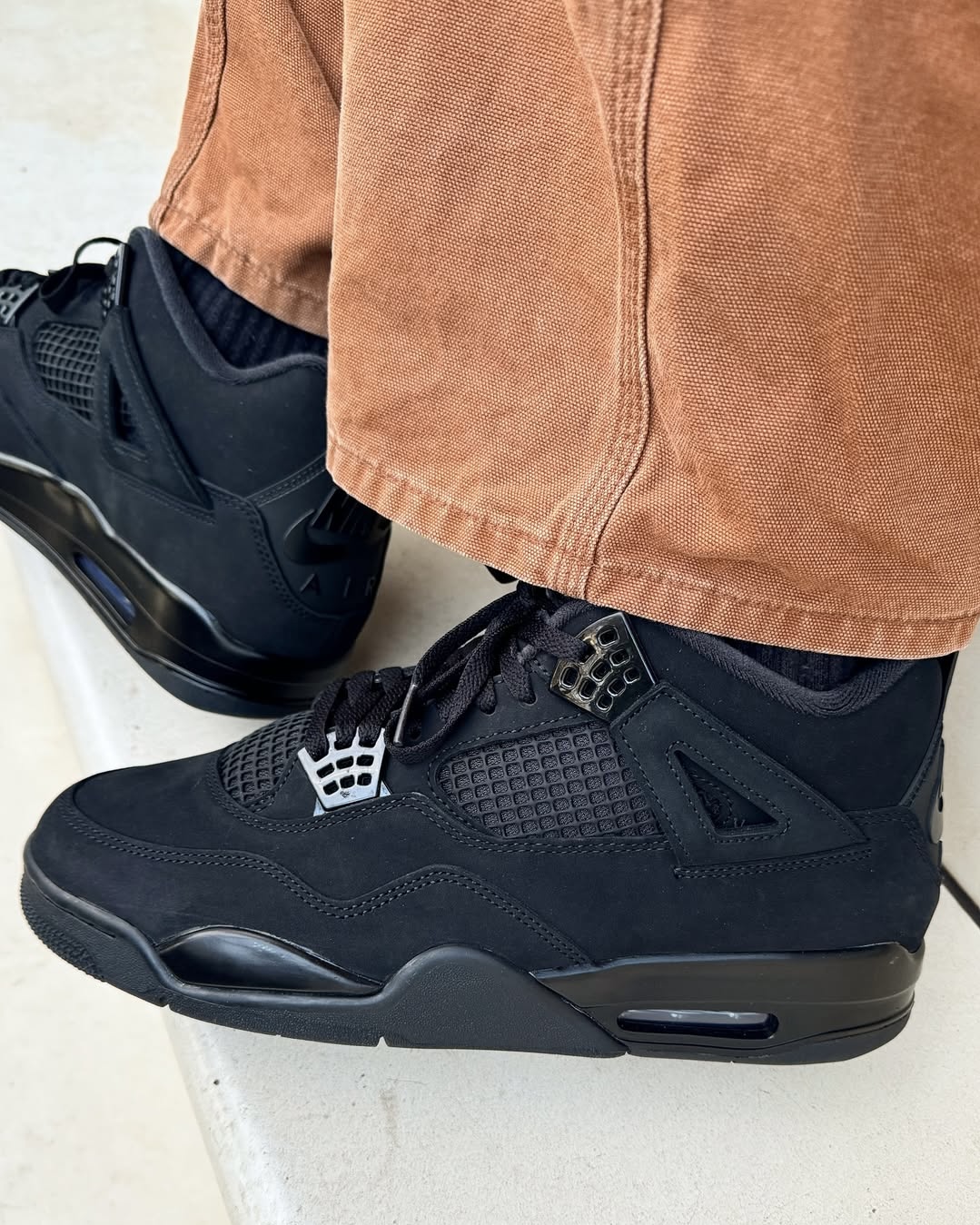 스우시로 돌아온 조던4 블랙캣🐈‍⬛ 이미지1