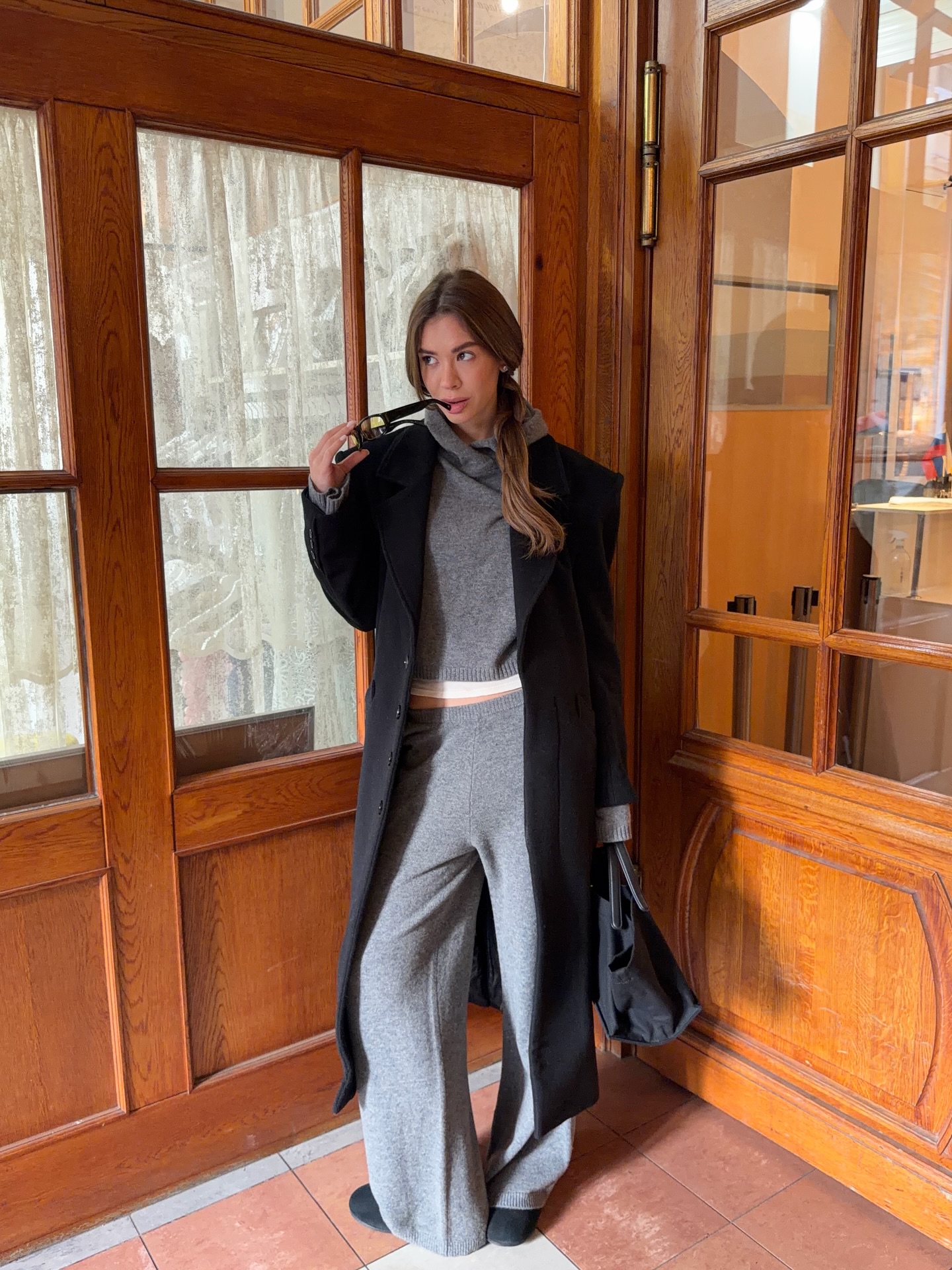 롱 코트 + 니트는 겨울 완벽 조합❄️
내일부터 영하🌡️🧶 포근한 니트와 롱 코트로 따숩게 입자 이미지5