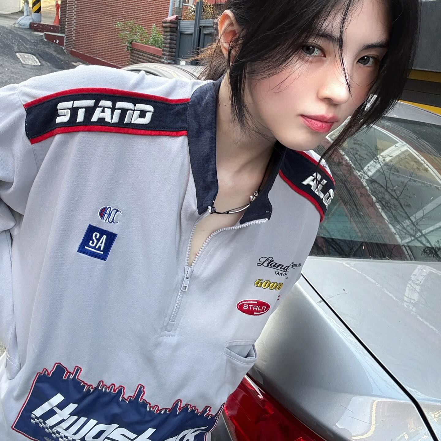 얼굴 반쪽처럼 보이는 사이드 뱅😯
머리를 묶어도 풀어도 예쁜 사이드 뱅💘🎶요즘엔 필수야! 이미지4