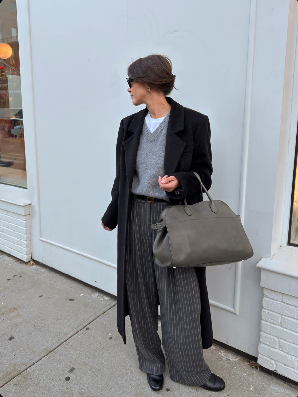 겨울에 제일 자주 입는 블랙 롱코트🖤
깔끔한 실루엣 하나로 시크한 겨울룩 완성✨❄️ 이미지1