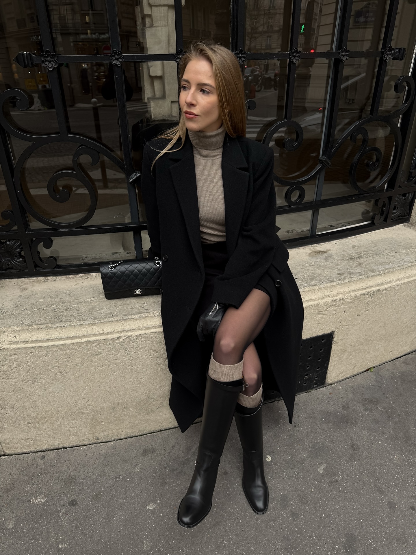 겨울에 제일 자주 입는 블랙 롱코트🖤
깔끔한 실루엣 하나로 시크한 겨울룩 완성✨❄️ 이미지6