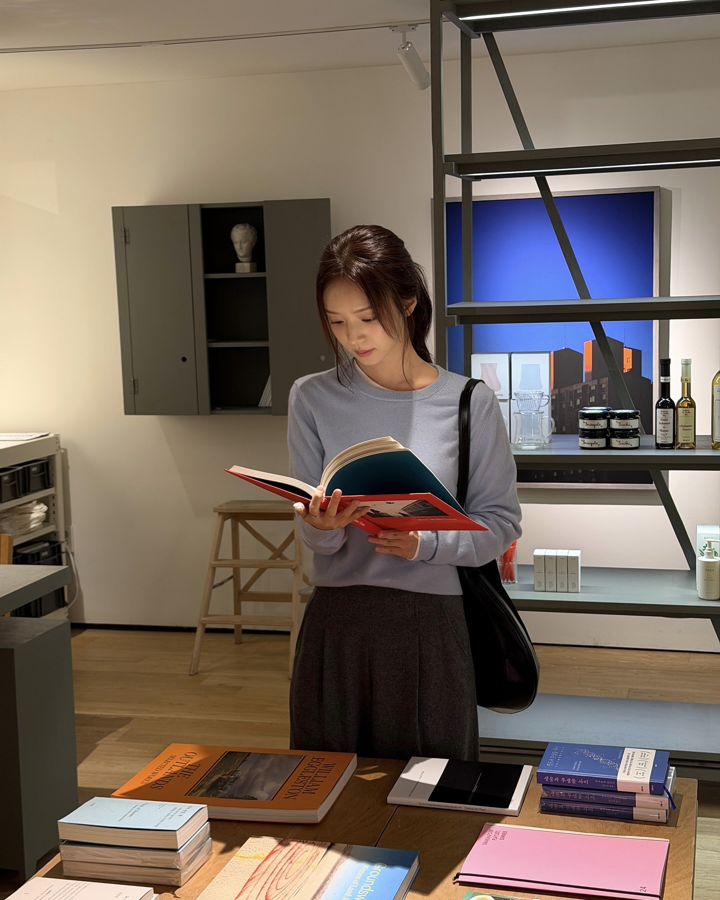 니트 스타일링 생각보다 간단해💡
데님부터 슬랙스까지, 데일리로 즐기기 좋은 라운드니트🧶🖤 이미지7