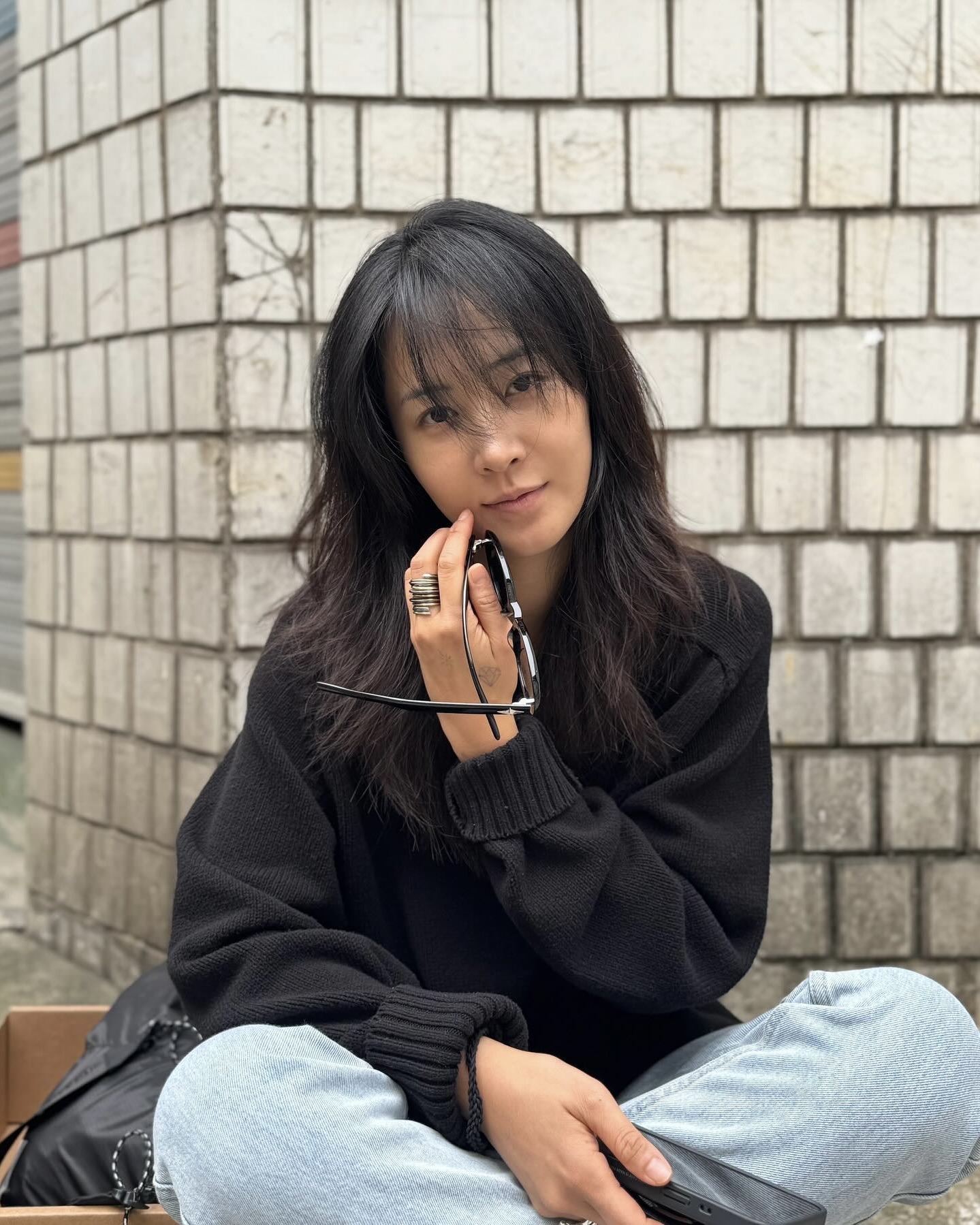 니트 스타일링 생각보다 간단해💡
데님부터 슬랙스까지, 데일리로 즐기기 좋은 라운드니트🧶🖤 이미지2