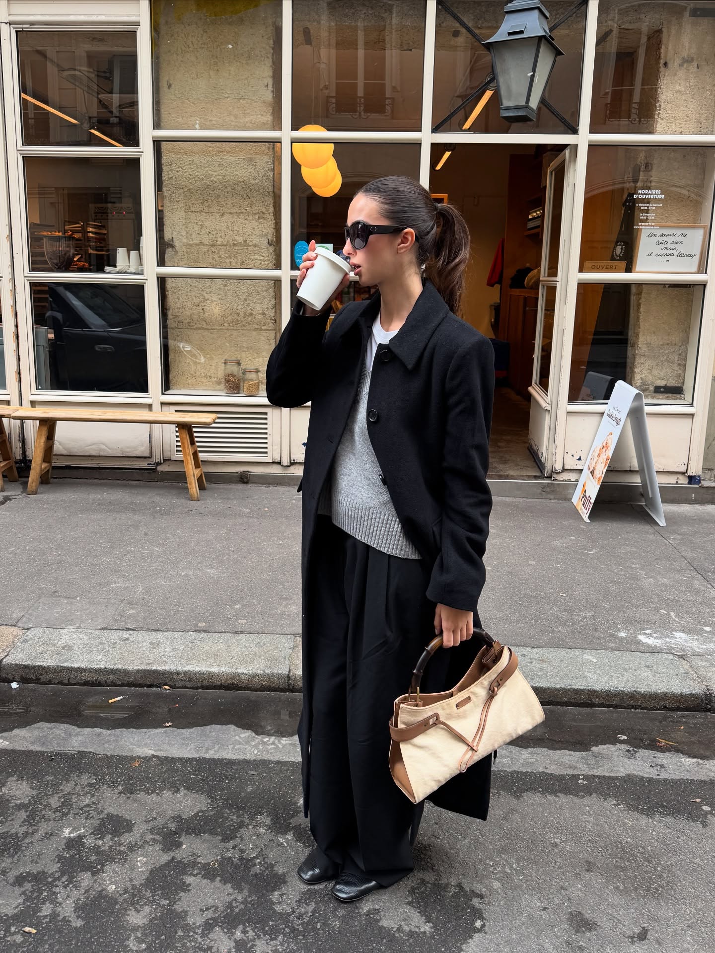 겨울에 제일 자주 입는 블랙 롱코트🖤
깔끔한 실루엣 하나로 시크한 겨울룩 완성✨❄️ 이미지3