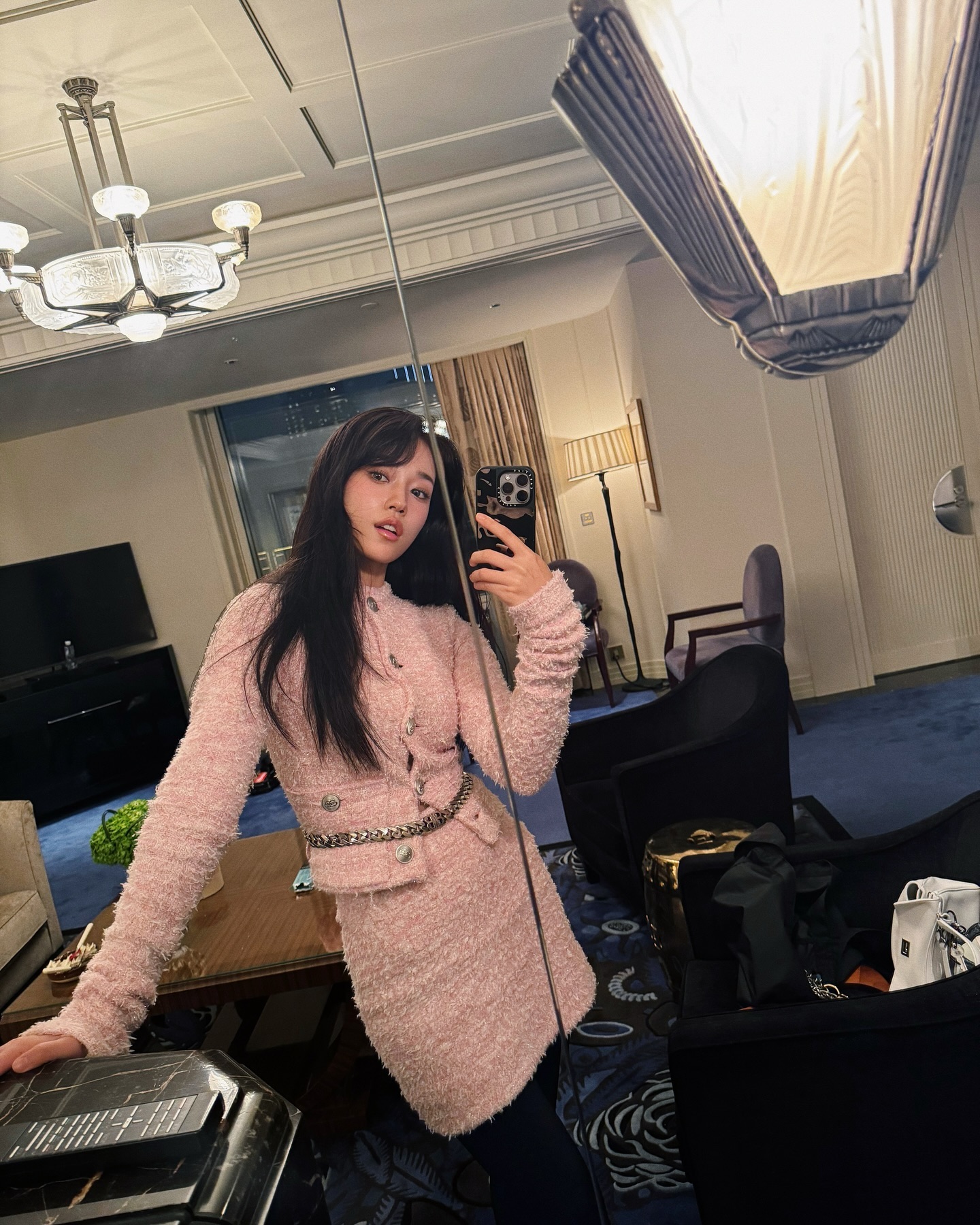 얼굴 소멸 앞머리 헤어?👀
얼굴 작아 보이게 만드는 깻잎머리 진짜 고능하다💓 이미지3