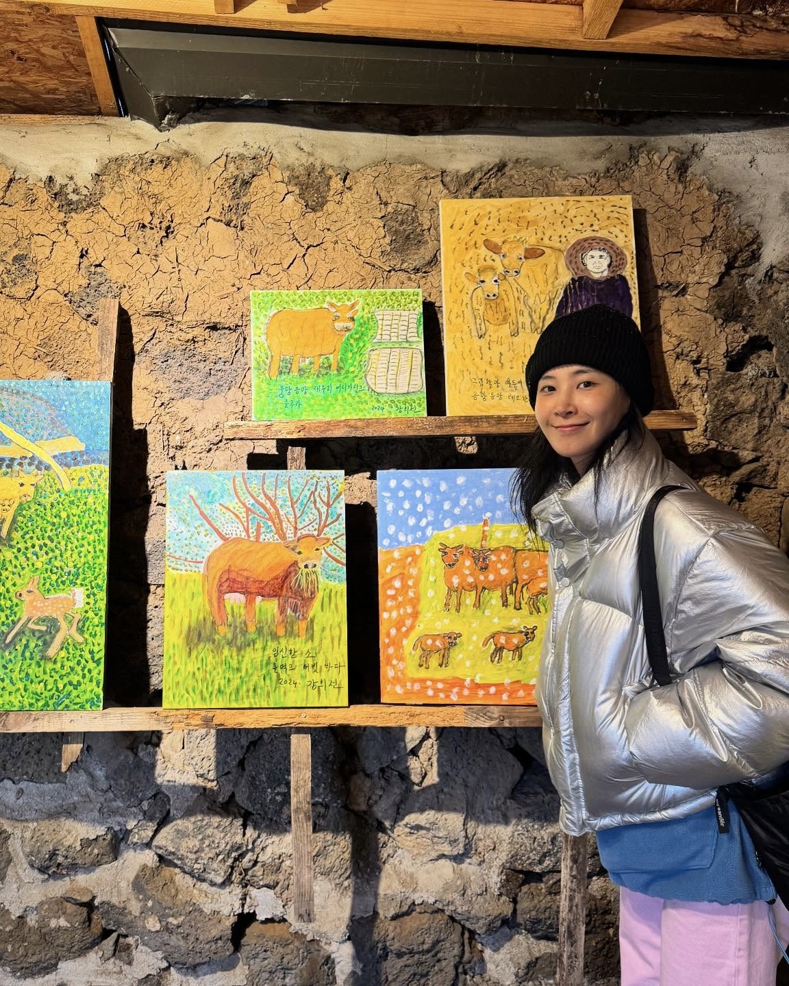 칼바람에 깜짝🥶숏 패딩부터 꺼내자
코트는 너무 추워🙅🏻♀️🤍 몽글몽글하고 따뜻한 숏 패딩 입어주세요 이미지2