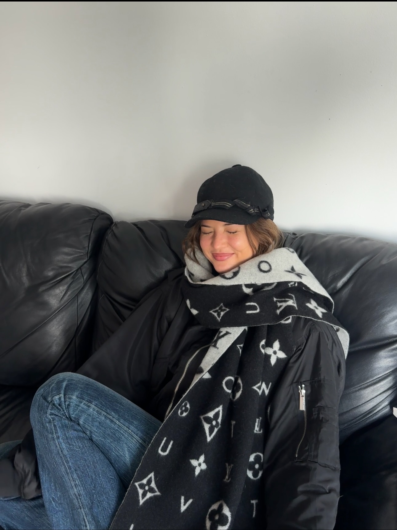 추위로부터 지켜줄 머플러🧣
아침 출근 겨울 필수템🤎 까먹지 말고 챙기자✨ 이미지2