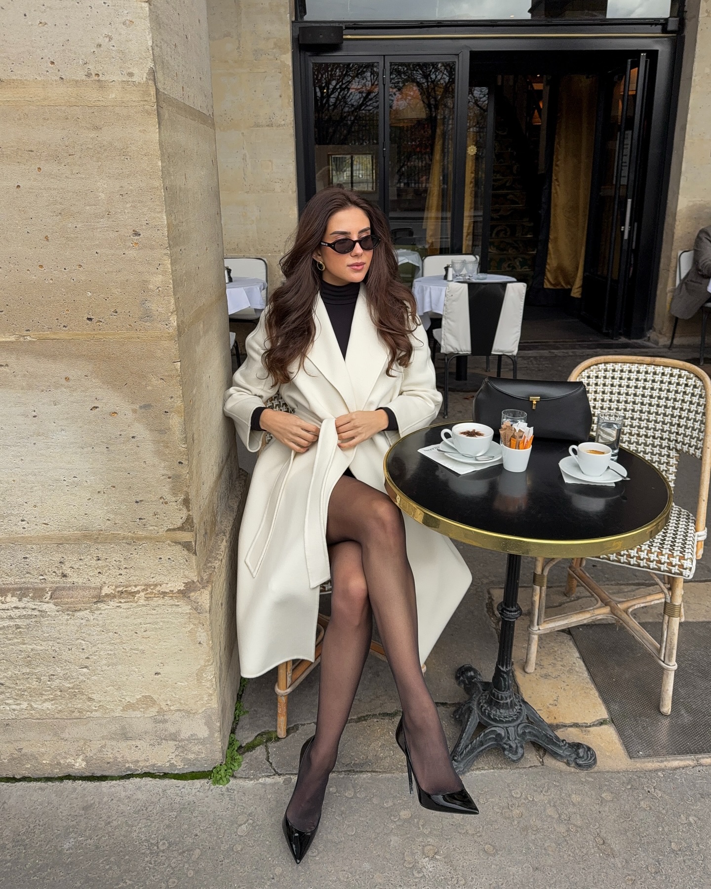 맨다리 춥잖아🖤스타킹으로 힘주자
은은히 드러나는 실루엣이 더 매력적인 블랙 시스루 스타킹✨🐈‍⬛ 이미지3