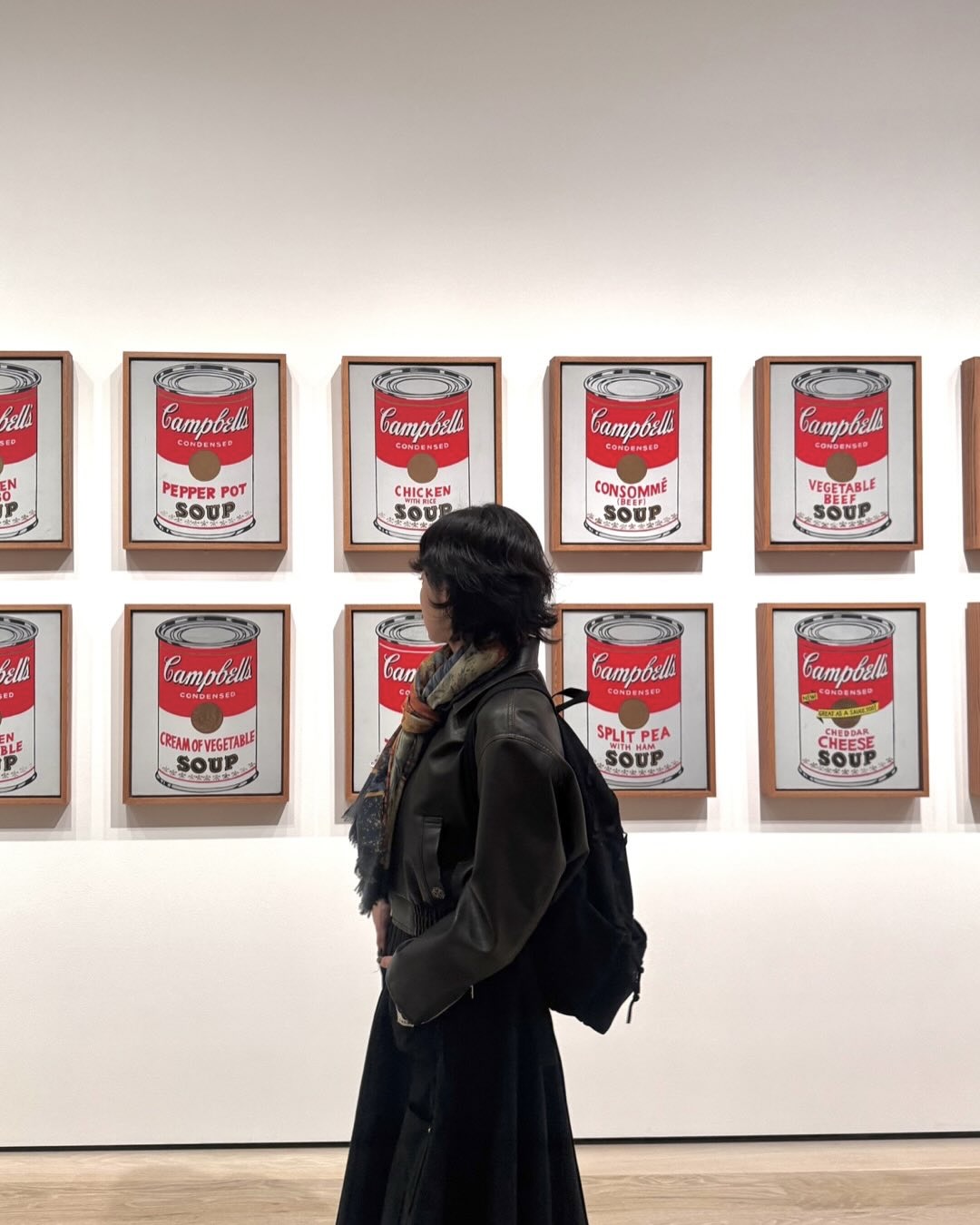 겨울에 주구장창 입을 블랙 롱스커트❄️
어디에나 입기 편한 블랙 롱스커트 출근룩으로 딱이야🐈⬛💼 이미지3