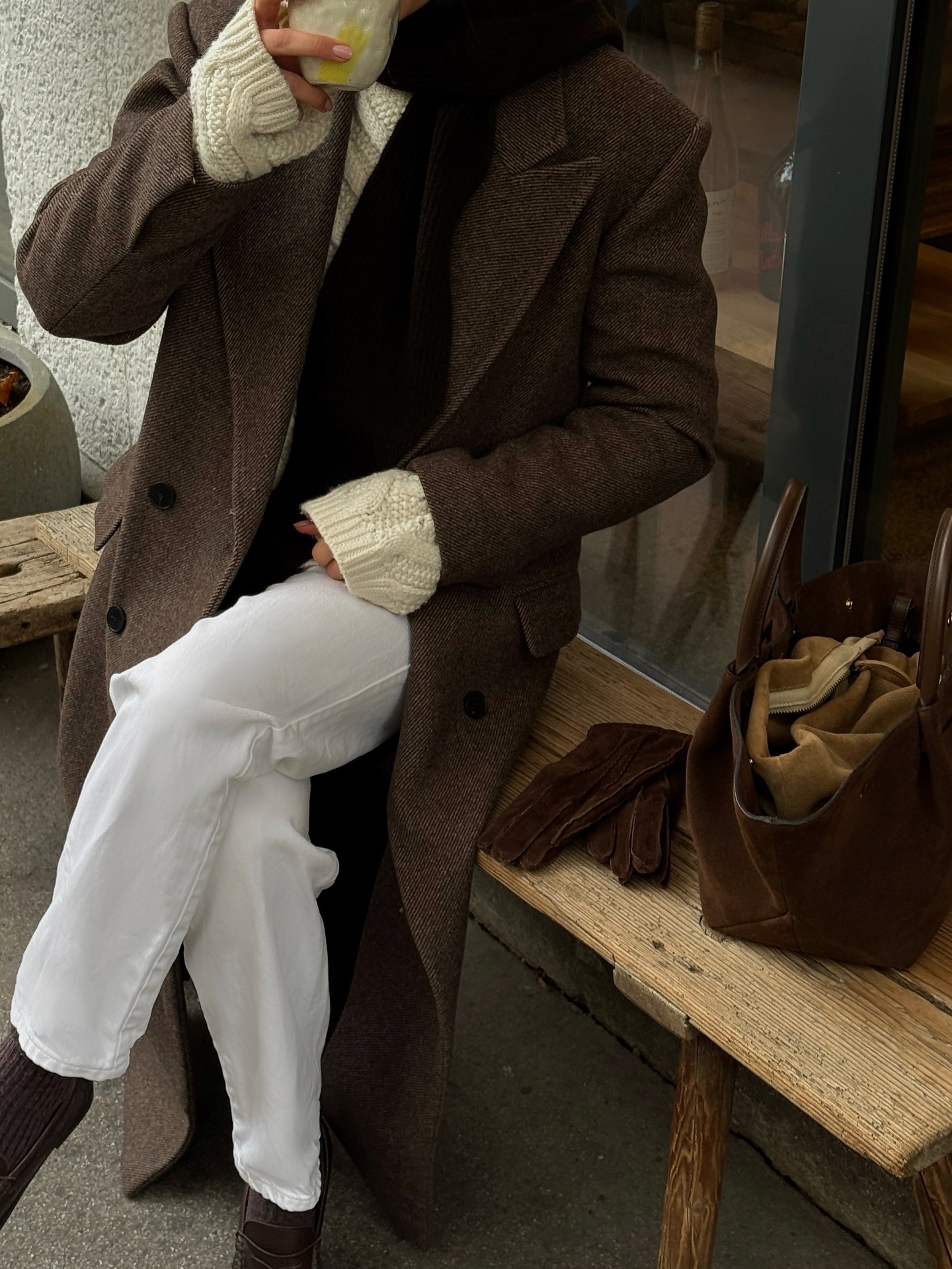 따뜻함을 더한 맥시코트🤎
길게 떨어지는 라인으로 겨울 분위기 완성🌨️✨ 이미지5