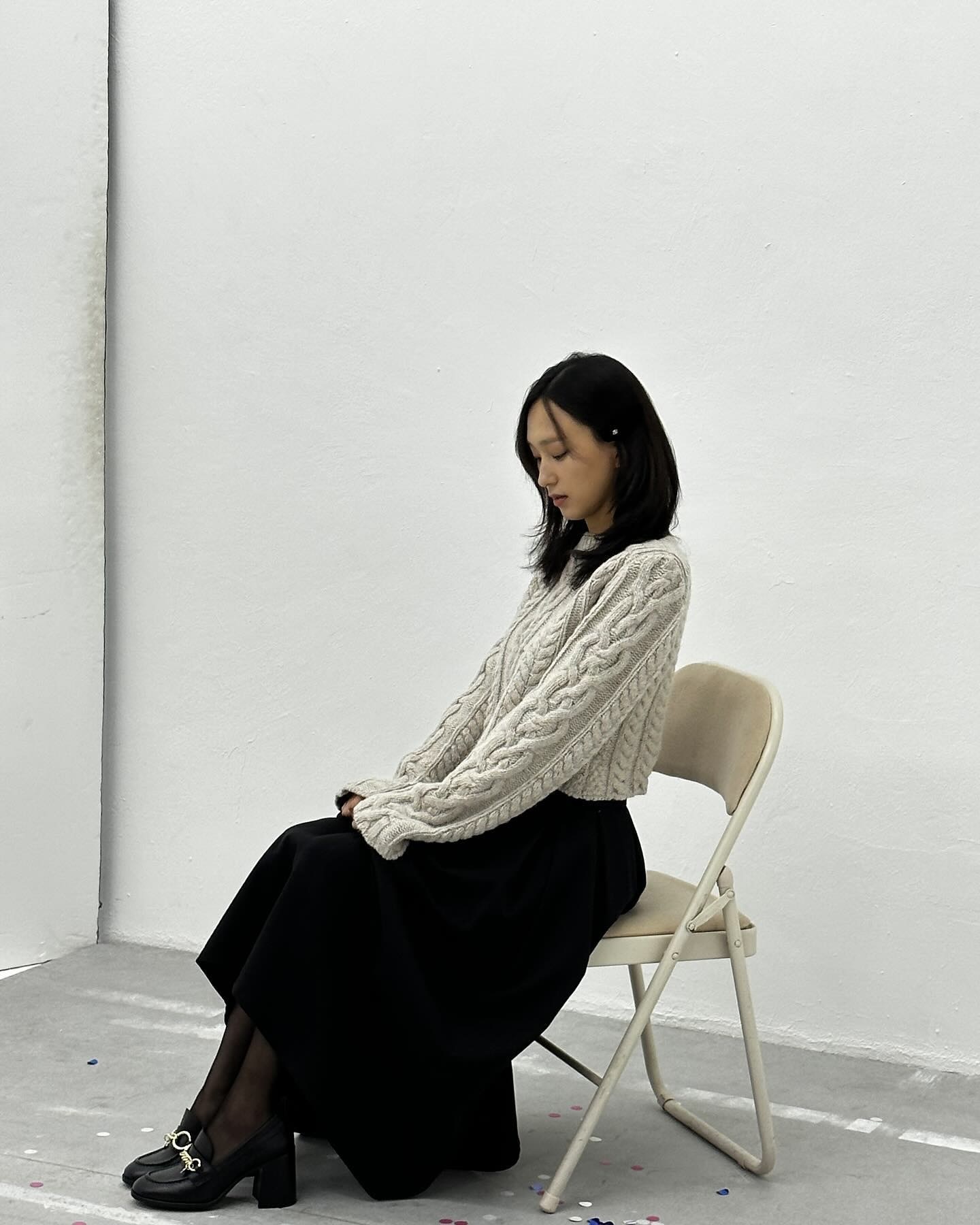 겨울에 주구장창 입을 블랙 롱스커트❄️
어디에나 입기 편한 블랙 롱스커트 출근룩으로 딱이야🐈⬛💼 이미지7