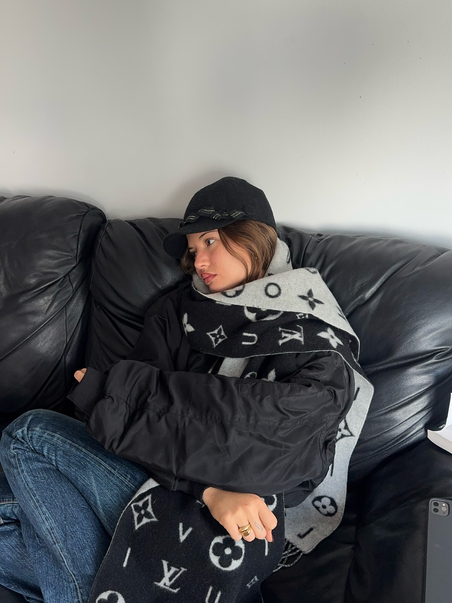 추위로부터 지켜줄 머플러🧣
아침 출근 겨울 필수템🤎 까먹지 말고 챙기자✨ 이미지3