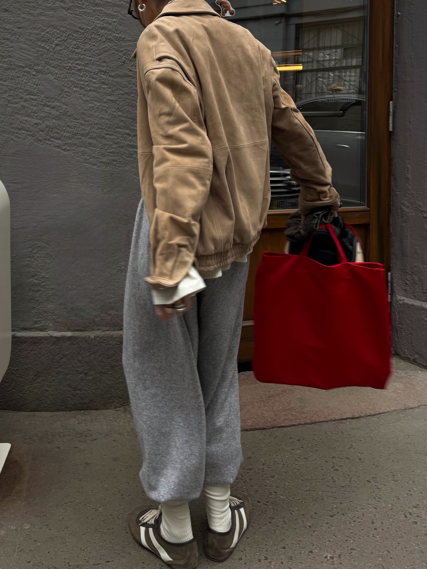 겨울 꾸안꾸? 그레이 조거 팬츠지🩶
운동부터 데이트까지 올라운더 그 자체🤍👍🏻조거 팬츠 밖에 없어 이미지3