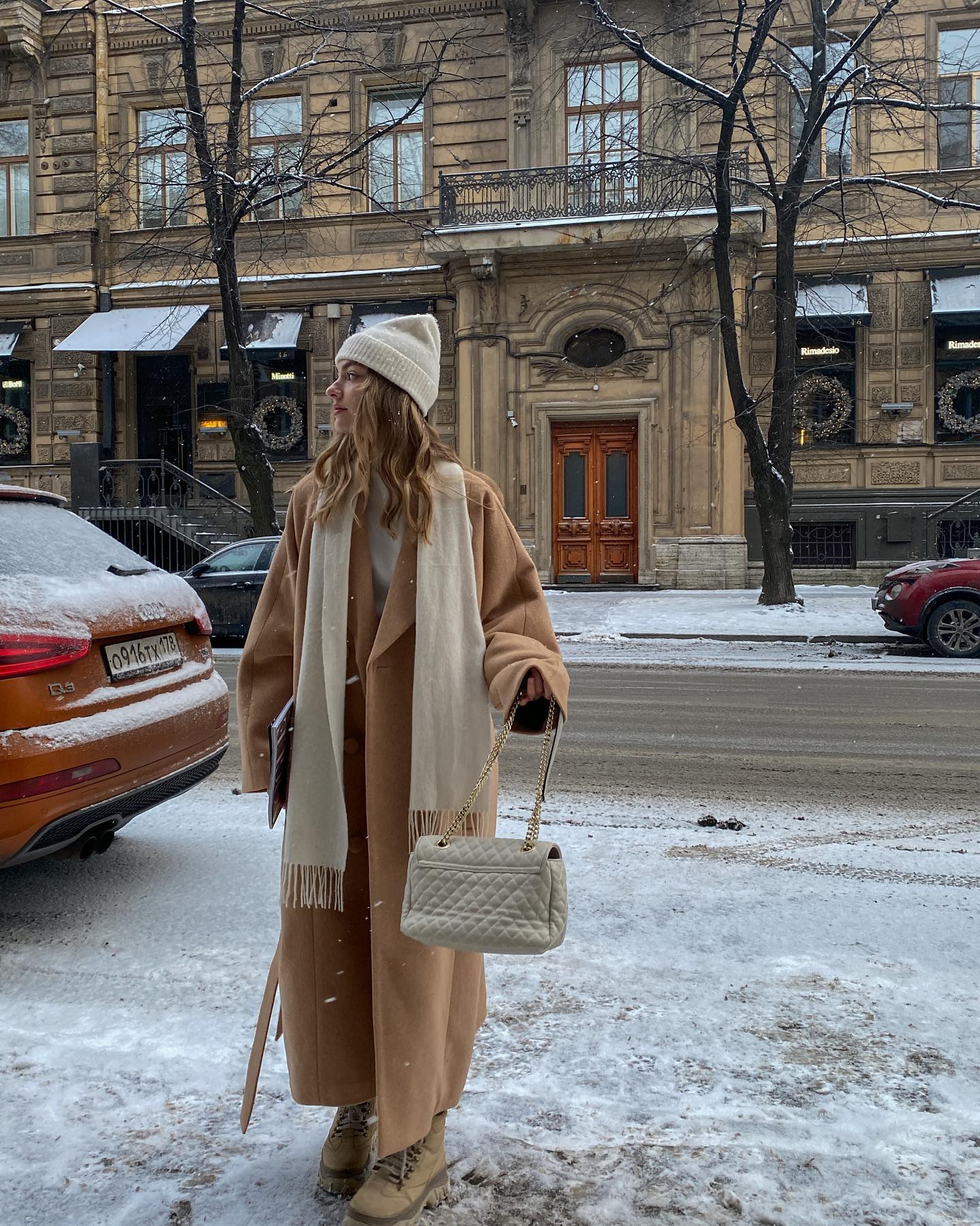 비니 + 목도리 깔 맞춤, 센스뿜뿜✨
귀여움, 센스, 보온까지🧣🤍이제 비니랑 목도리 맞춰보자 이미지5