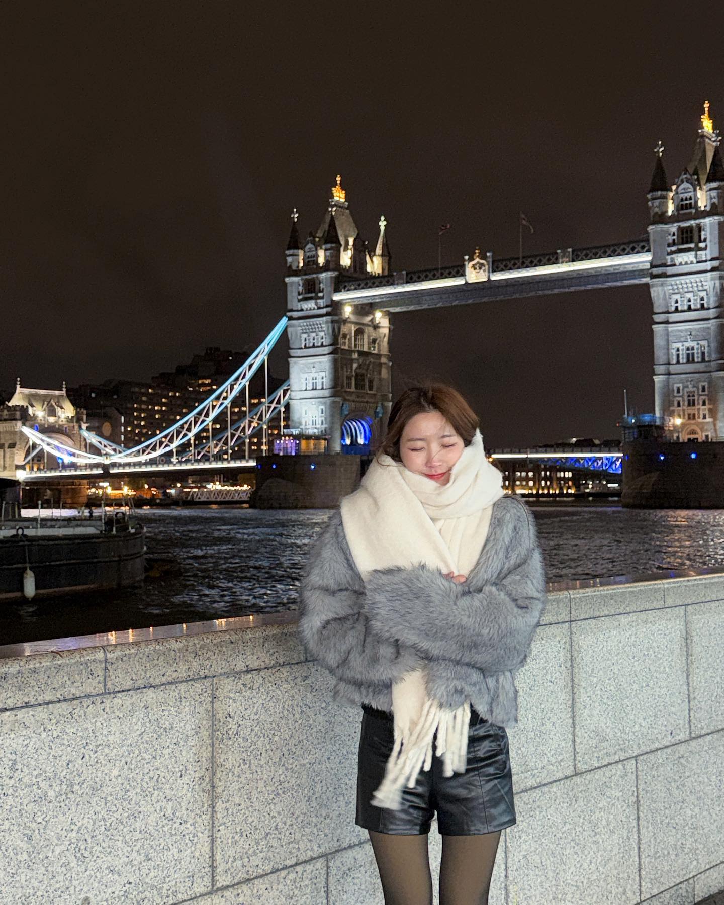 매년 꺼내 입는 퍼자켓🤍
연말룩까지 완성되는 포근한 스타일링 아이템🐻✨ 이미지7