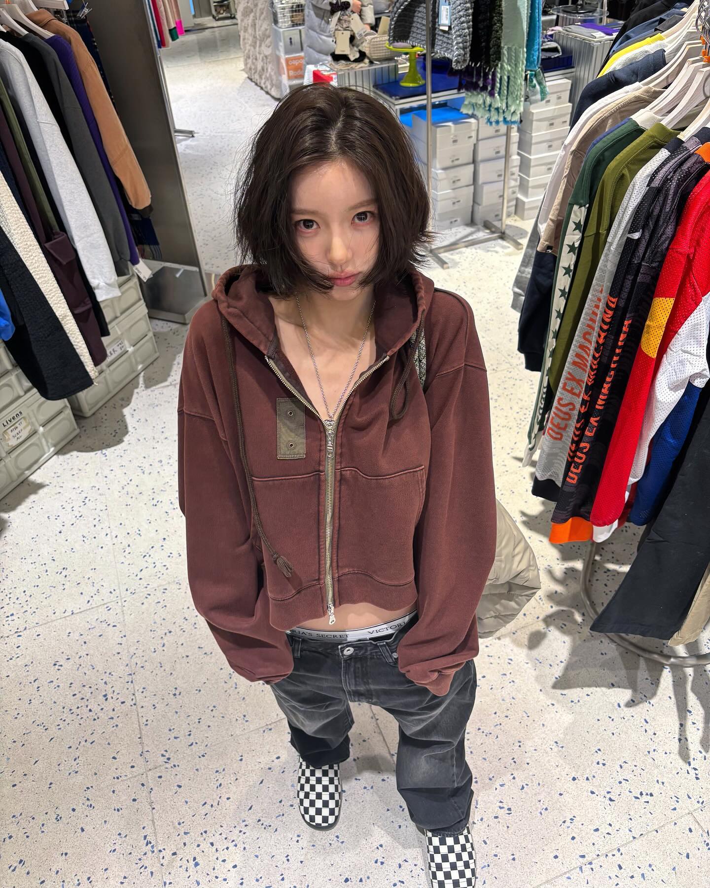 휘뚜루마뚜루 입기 좋은 후드💡
어디든 잘 어울리는 만능 데일리템✨🧡 이미지1