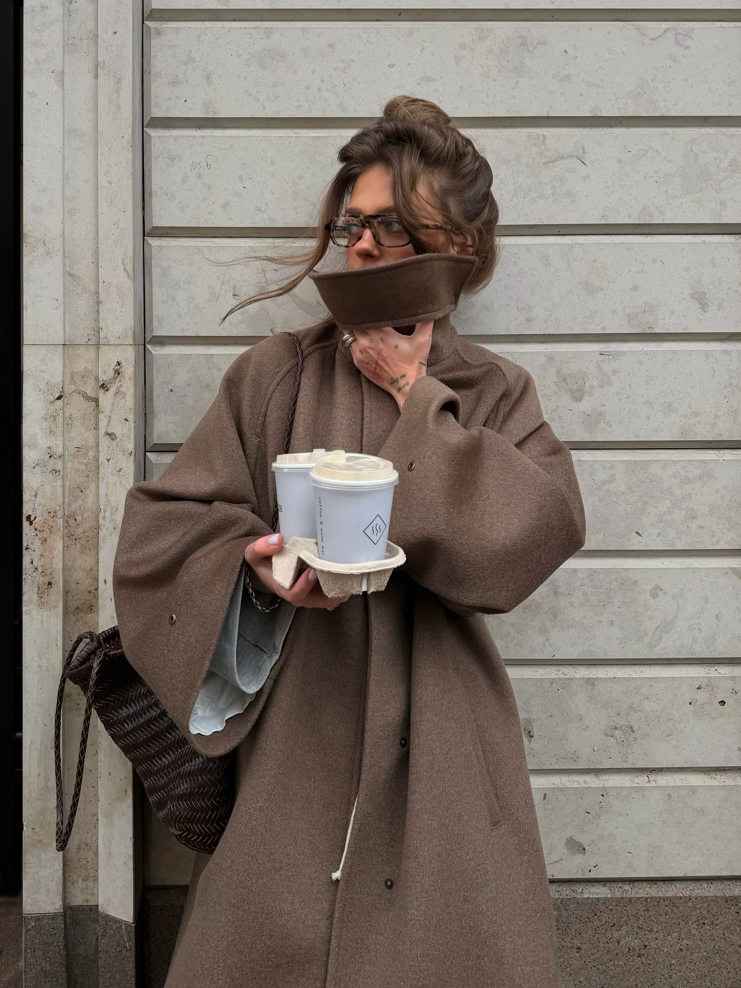 겨울엔 하이넥 코트로 목 보호😌
추운 날 몸이 느려질 땐🥶🧚🏻 목도리 말고 하이넥 코트 툭 걸치자 이미지1