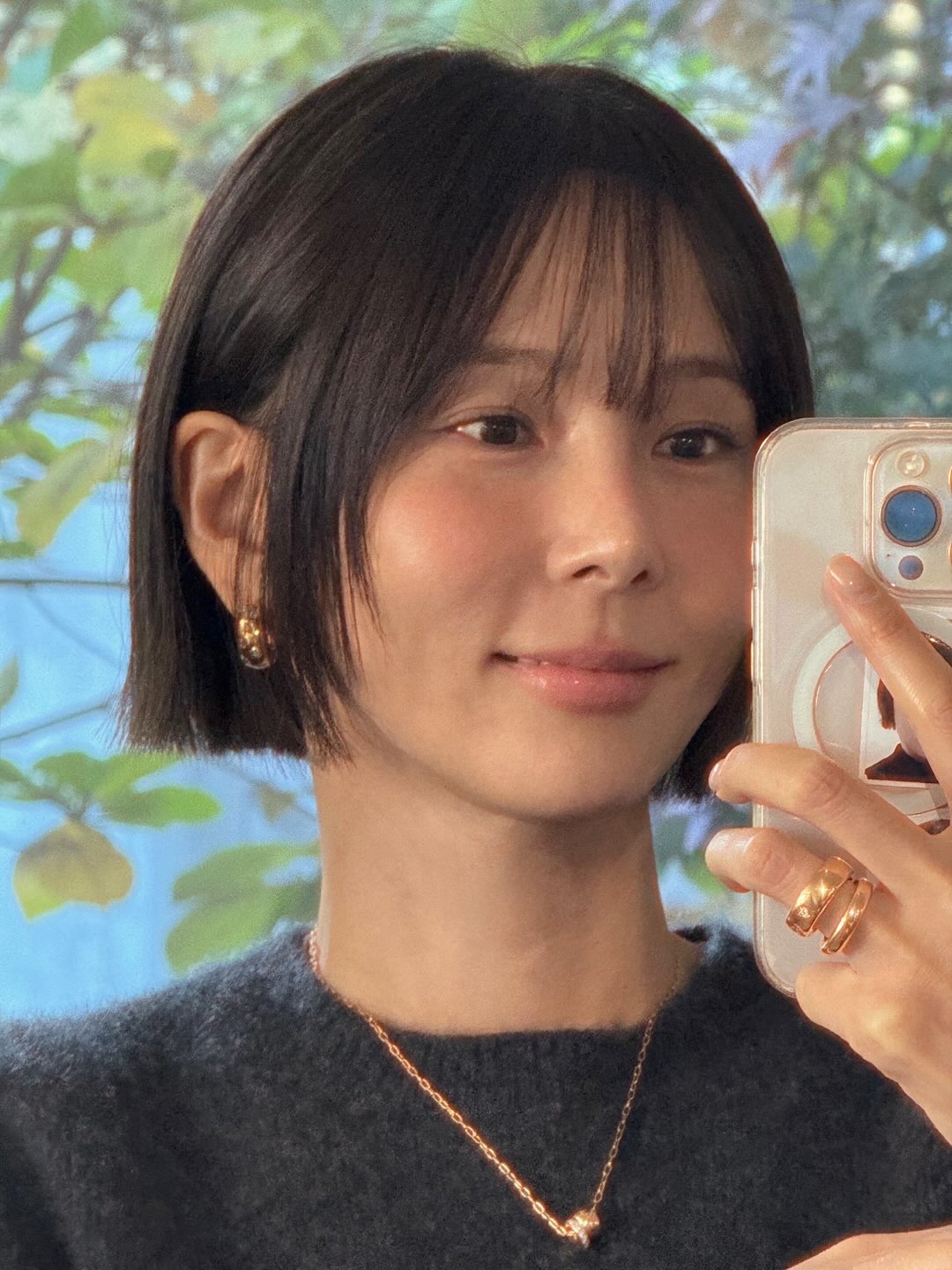 끝도 없는 단발의 매력💕
자꾸만 눈길이 가는 단발 헤어 스타일링💇‍♀️🖤 이미지4