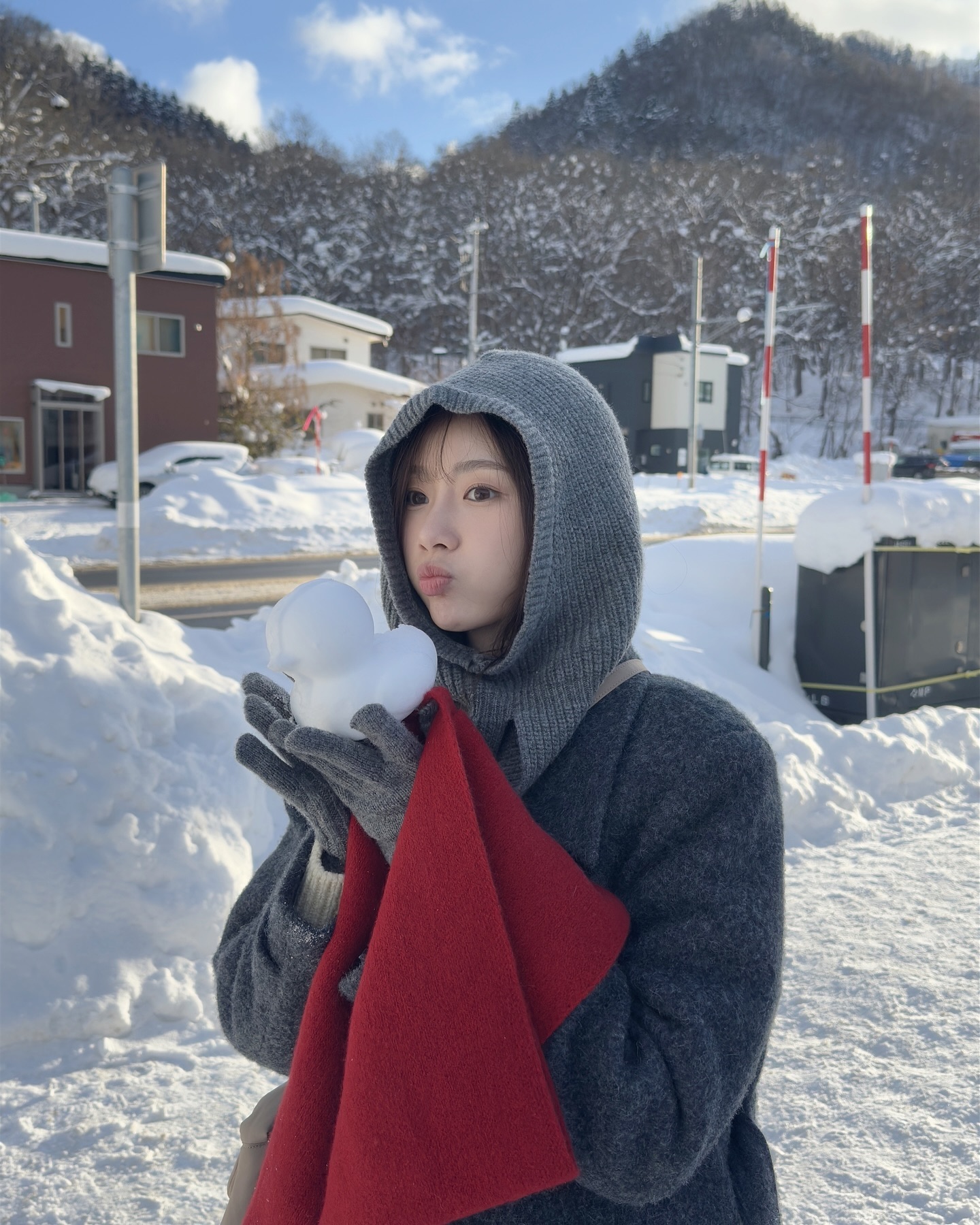 목도리 없이도 따뜻해☃️
바라클라바만큼 요긴한 아이템 또 없어요❄️🤍 이미지4
