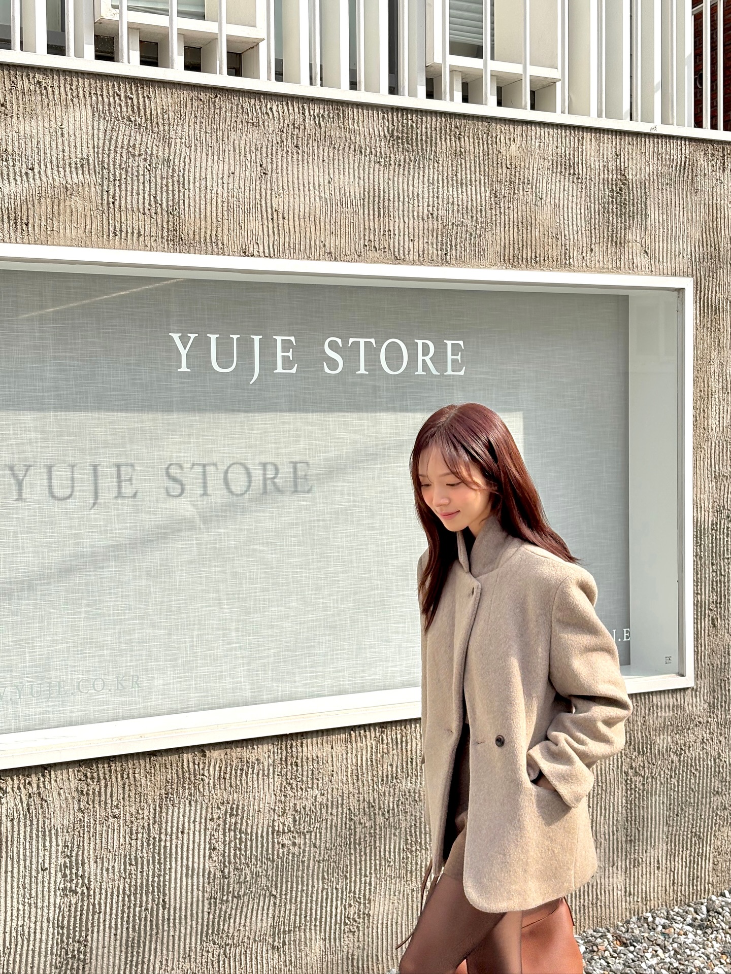 어디서든 통하는 블레이저 코트✨
출근룩부터 하객룩까지 블레이저 코트 하나면 충분👍🏻🖤 이미지7