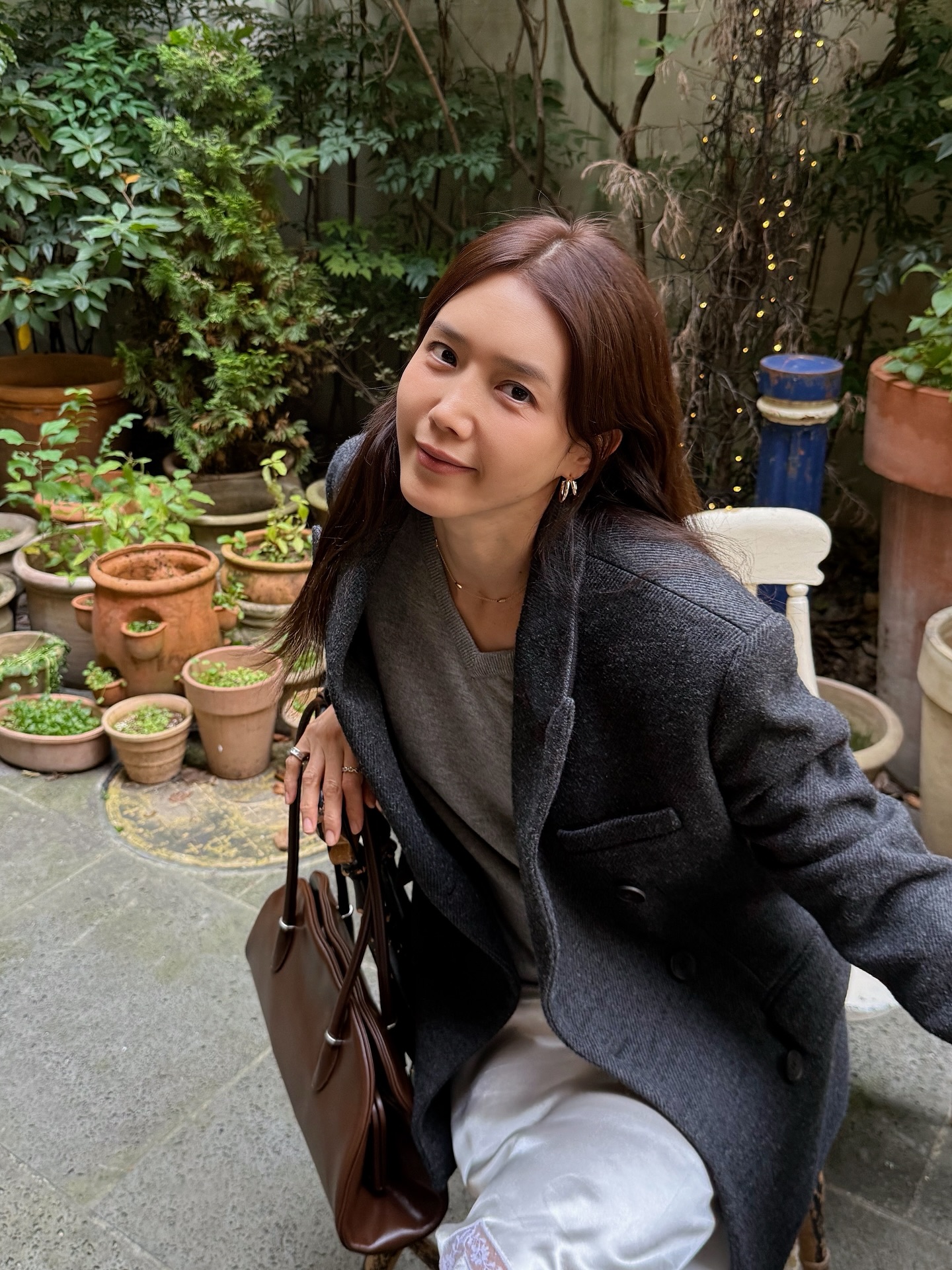 어디서든 통하는 블레이저 코트✨
출근룩부터 하객룩까지 블레이저 코트 하나면 충분👍🏻🖤 이미지3