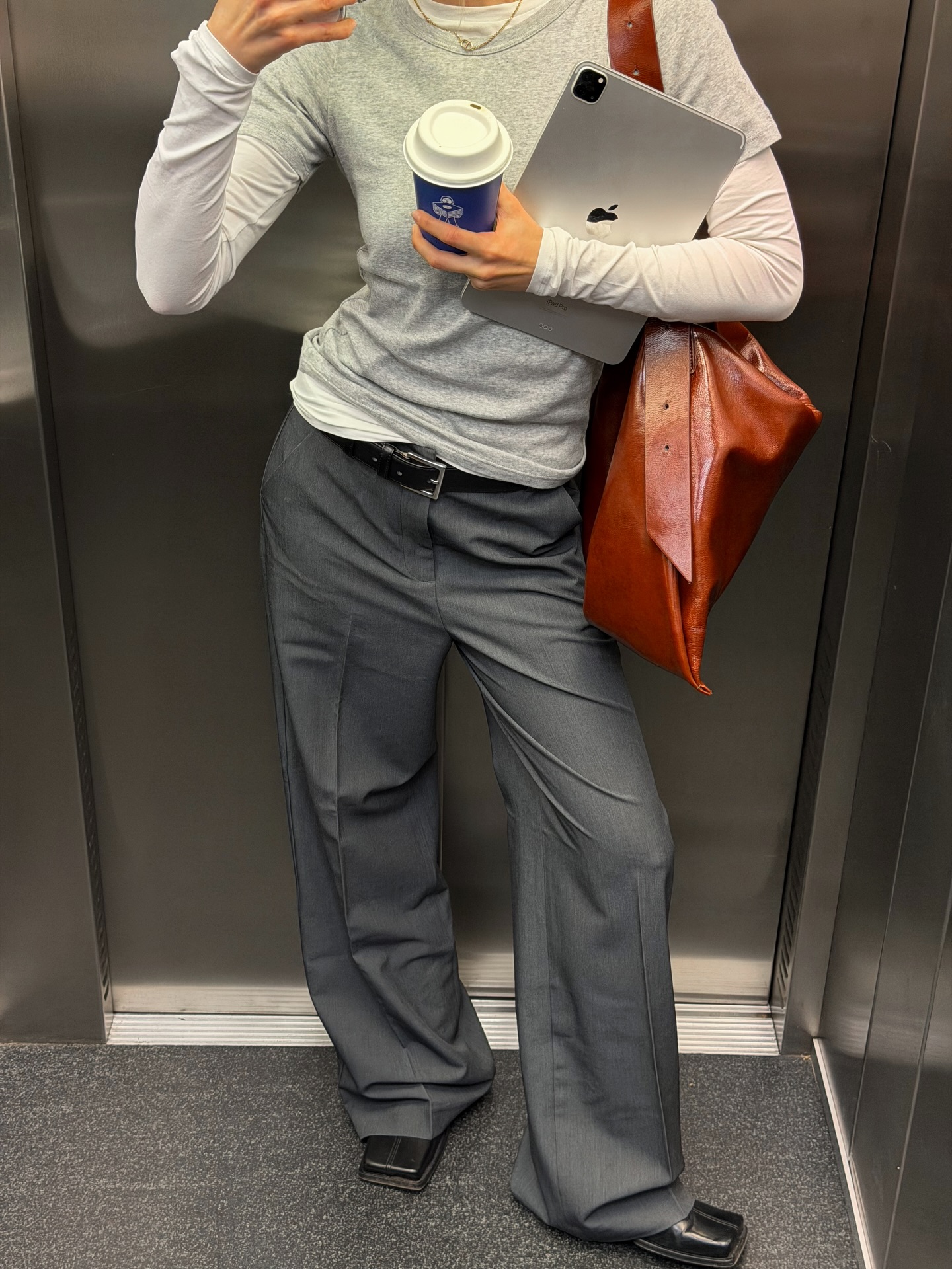 사계절 내내 입는 무지티🤍
겨울 아우터 안에 딱 좋은 데일리 기본템 ⛄️🧥 이미지2