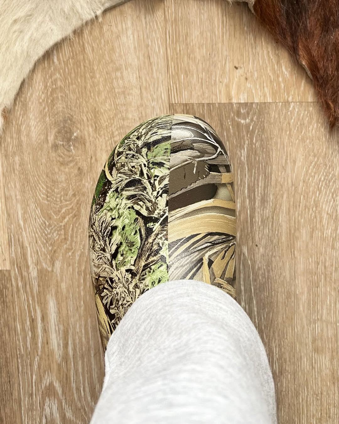 강력한 크록스 카모 부츠🐸 이미지3