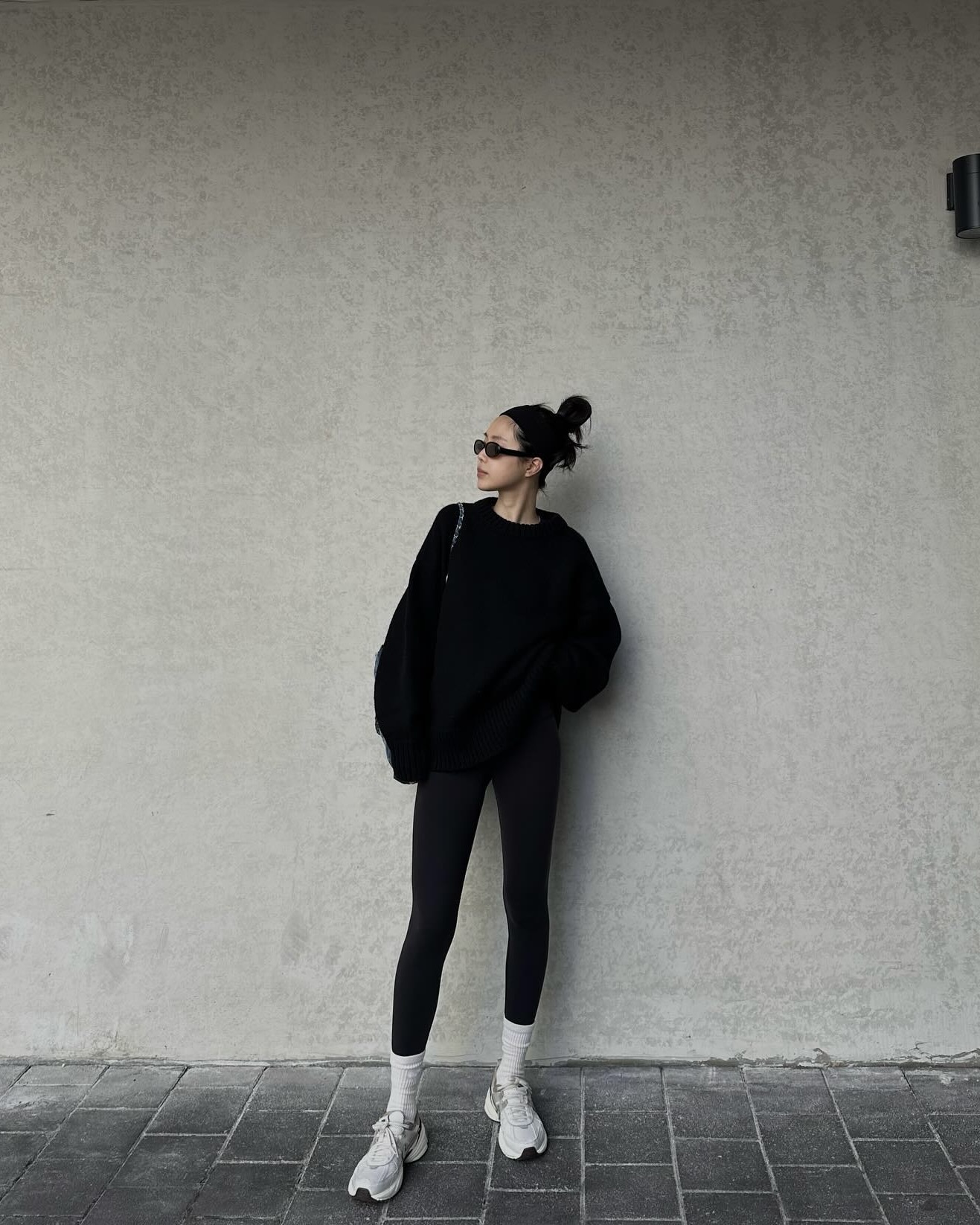 겨울에도 포기 못하는 레깅스🖤 세상 편한 레깅스에 니트부터 플리스로 꾸안꾸 원마일 웨어 완성💫🎶 이미지