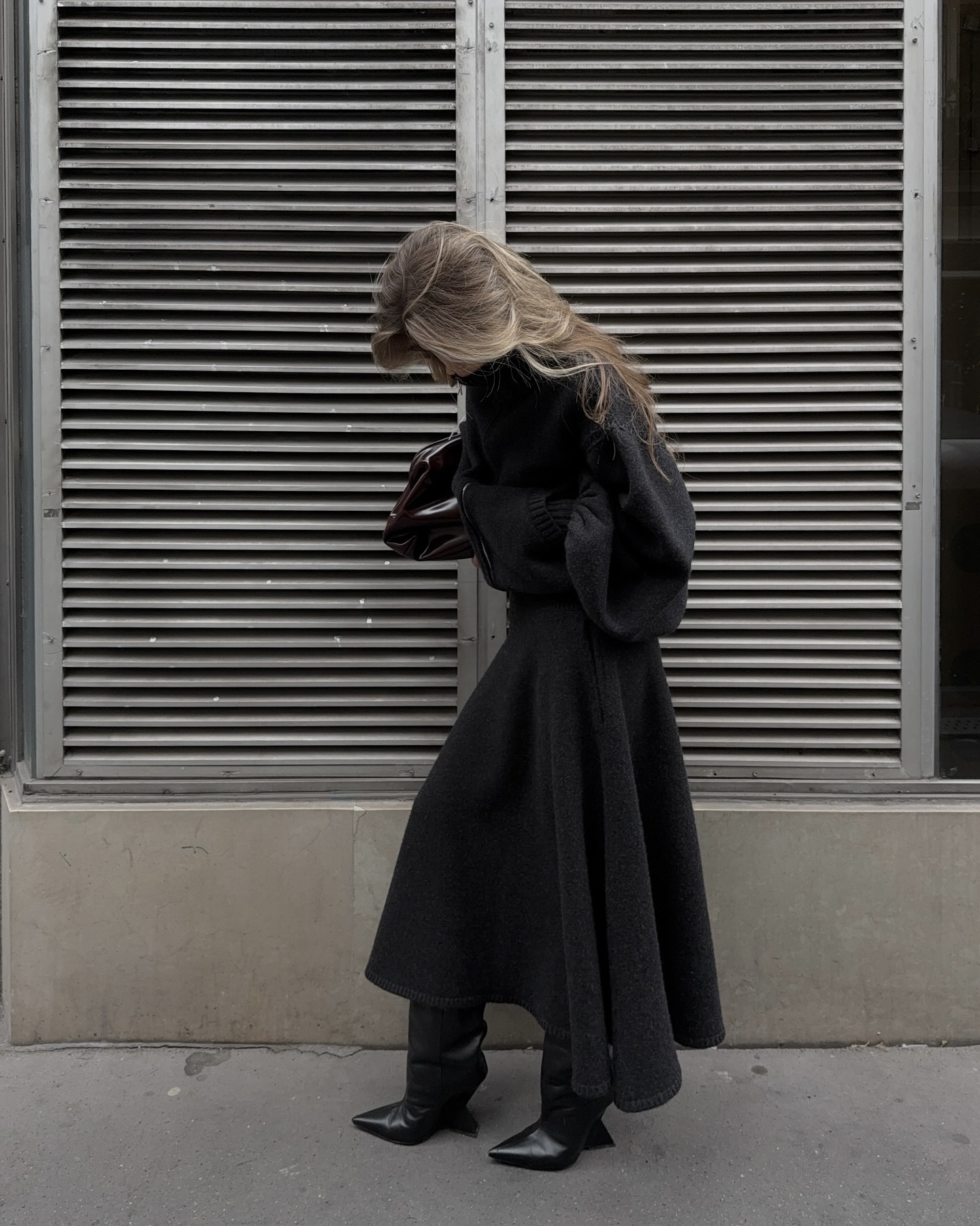 편한데 실루엣도 예쁜 니트 스커트🧵
계절 바뀌면 스커트도 따뜻한 니트 스커트로 갈아타야 해✨❄️ 이미지3