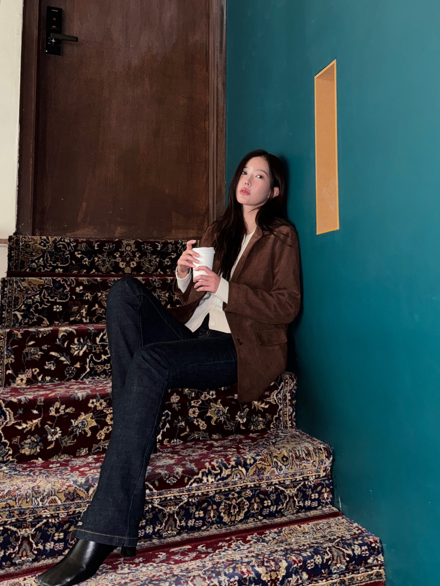 셀럽들 사이엔 부츠컷 붐이 왔어🔥
쭉 뻗은 실루엣으로 비율 살려주는 부츠컷👖💙인생 바지로 딱! 이미지3