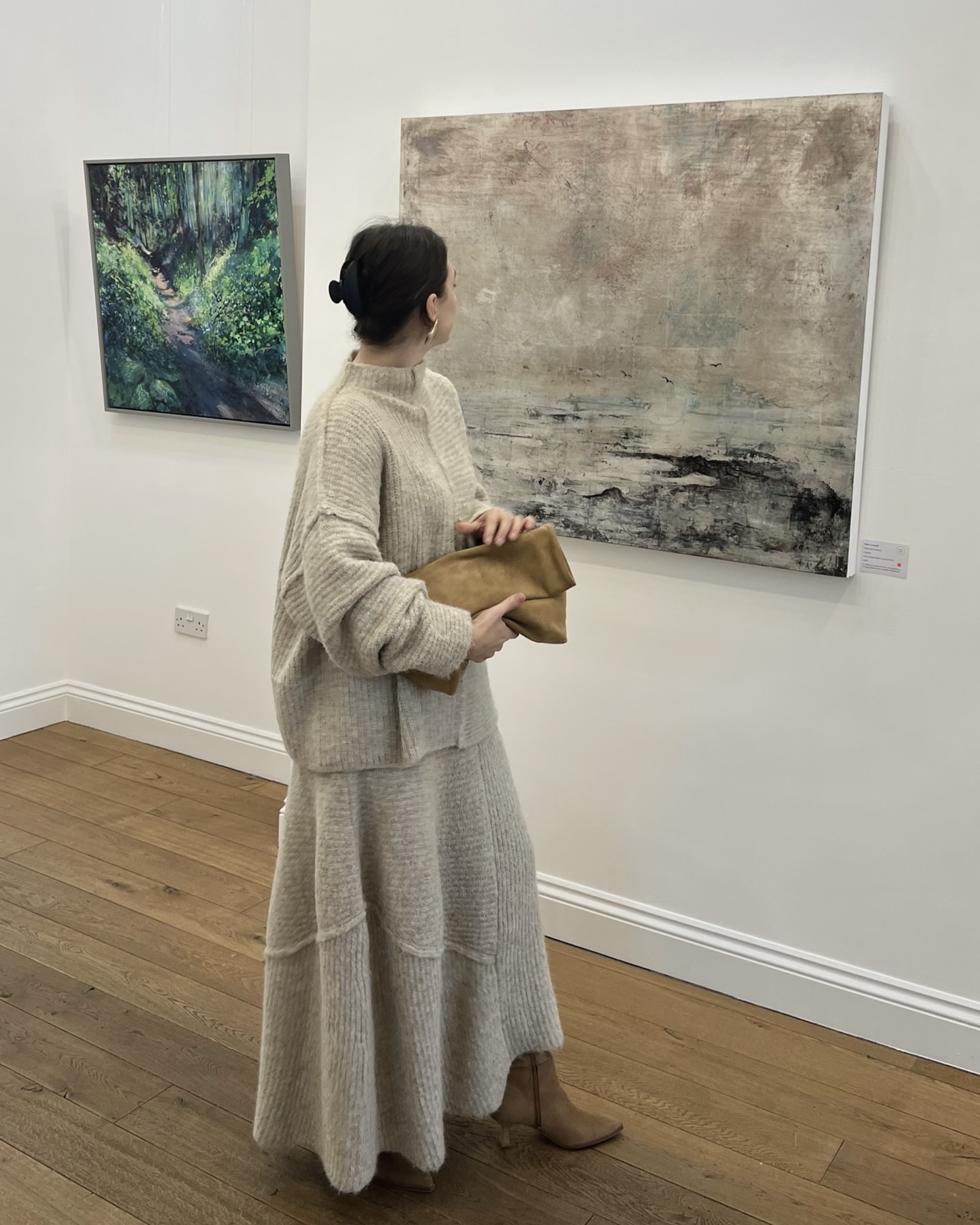 편한데 실루엣도 예쁜 니트 스커트🧵
계절 바뀌면 스커트도 따뜻한 니트 스커트로 갈아타야 해✨❄️ 이미지5