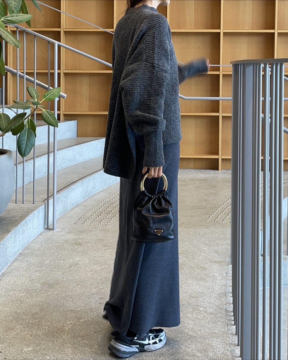 편한데 실루엣도 예쁜 니트 스커트🧵
계절 바뀌면 스커트도 따뜻한 니트 스커트로 갈아타야 해✨❄️ 이미지7