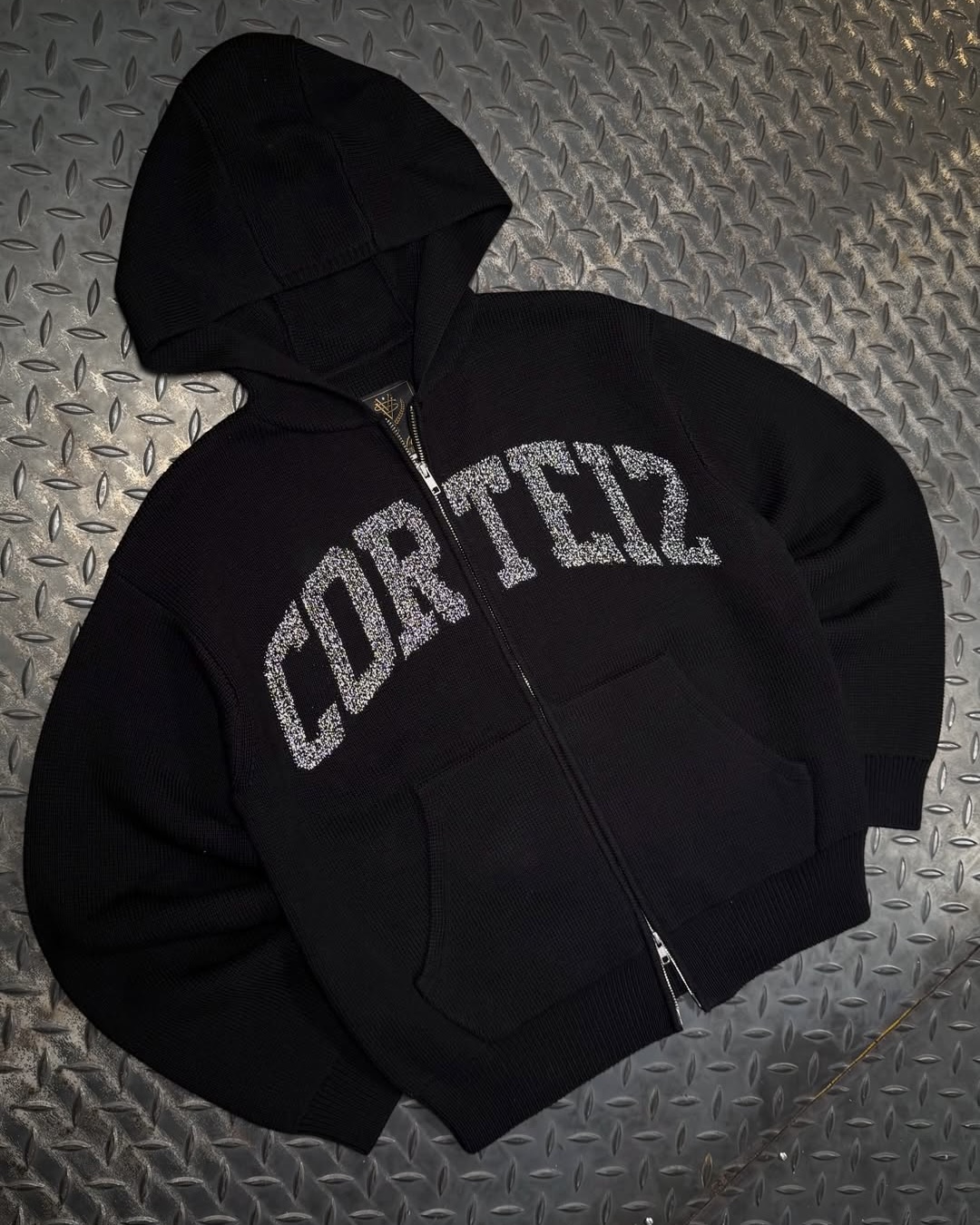 코르테이즈 블랙템들 발매🏴☠️ 이미지