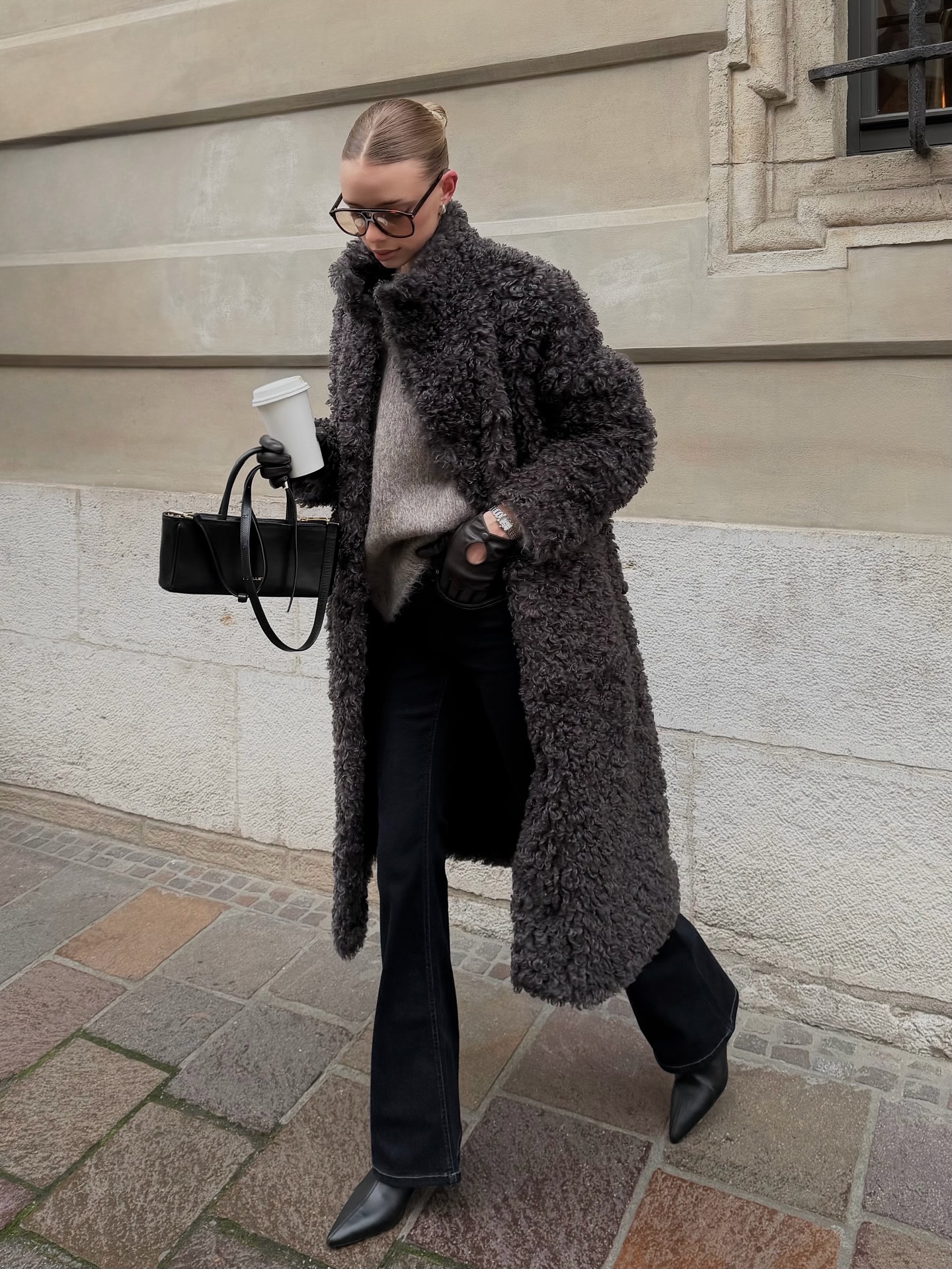 부츠컷 입으면 다리 자동 보정😯
몸매 라인 살려주는 부츠컷👖💫 취향 저격 코디 참고해 보자 이미지6