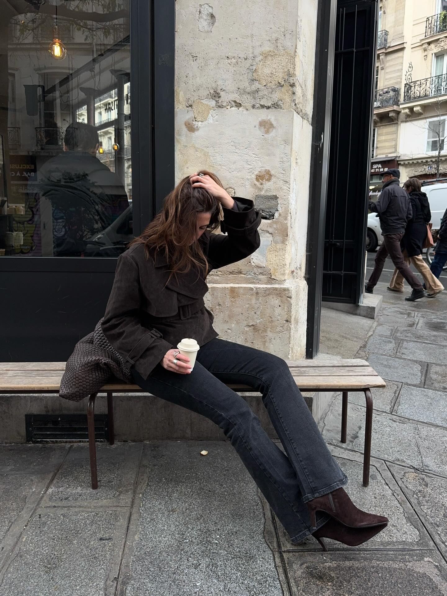 부츠컷 입으면 다리 자동 보정😯
몸매 라인 살려주는 부츠컷👖💫 취향 저격 코디 참고해 보자 이미지1