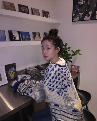 페어 아일 니트로 즐기는 레트로💛
올드 할머니룩 감성으로도 센스 있게 즐기는 페어아일 니트✨🎶 이미지